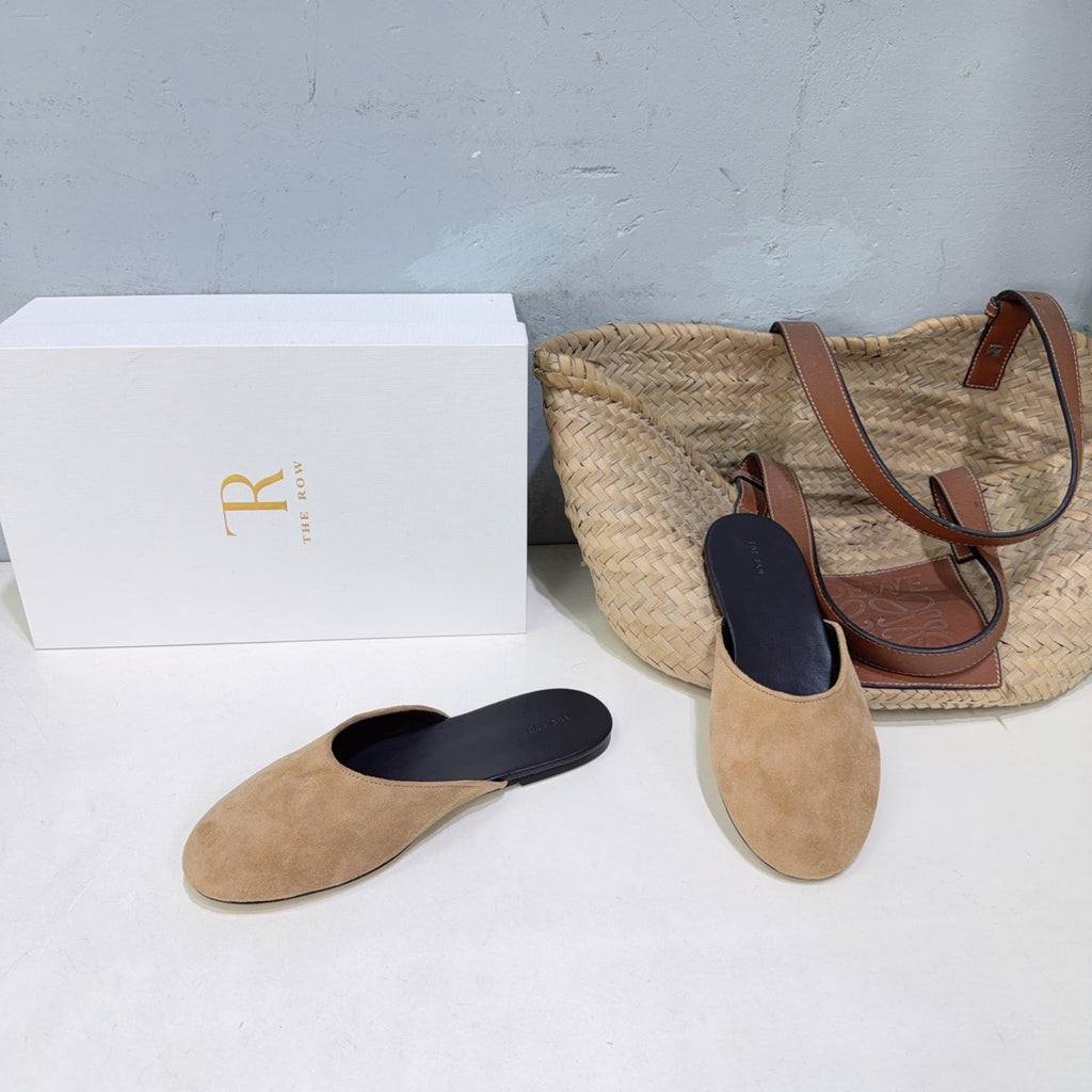 THE ROW 26S ROUND TOE MULE FLATS IN LIGHT BROWN SUEDE