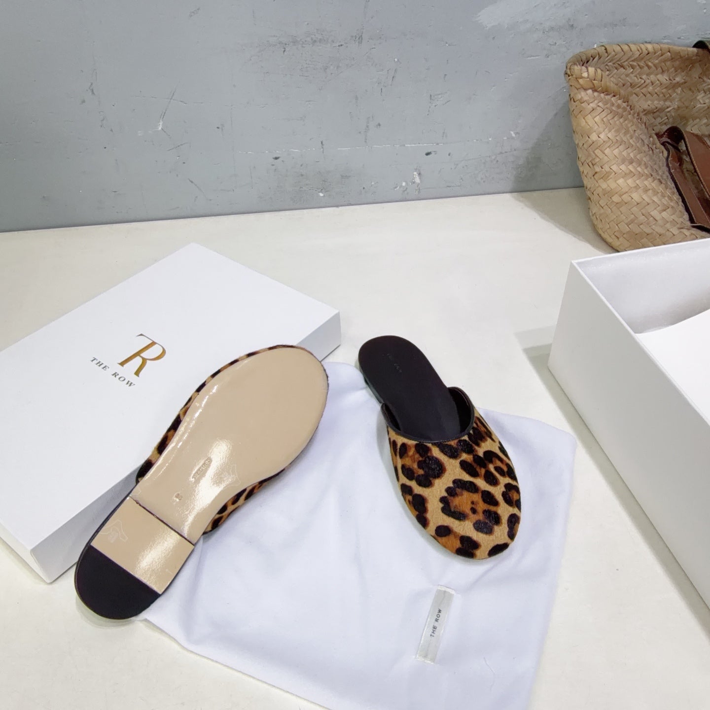 THE ROW 26S ROUND TOE MULE FLATS IN LEOPARD PRINT CALF HAIR CALFSKIN