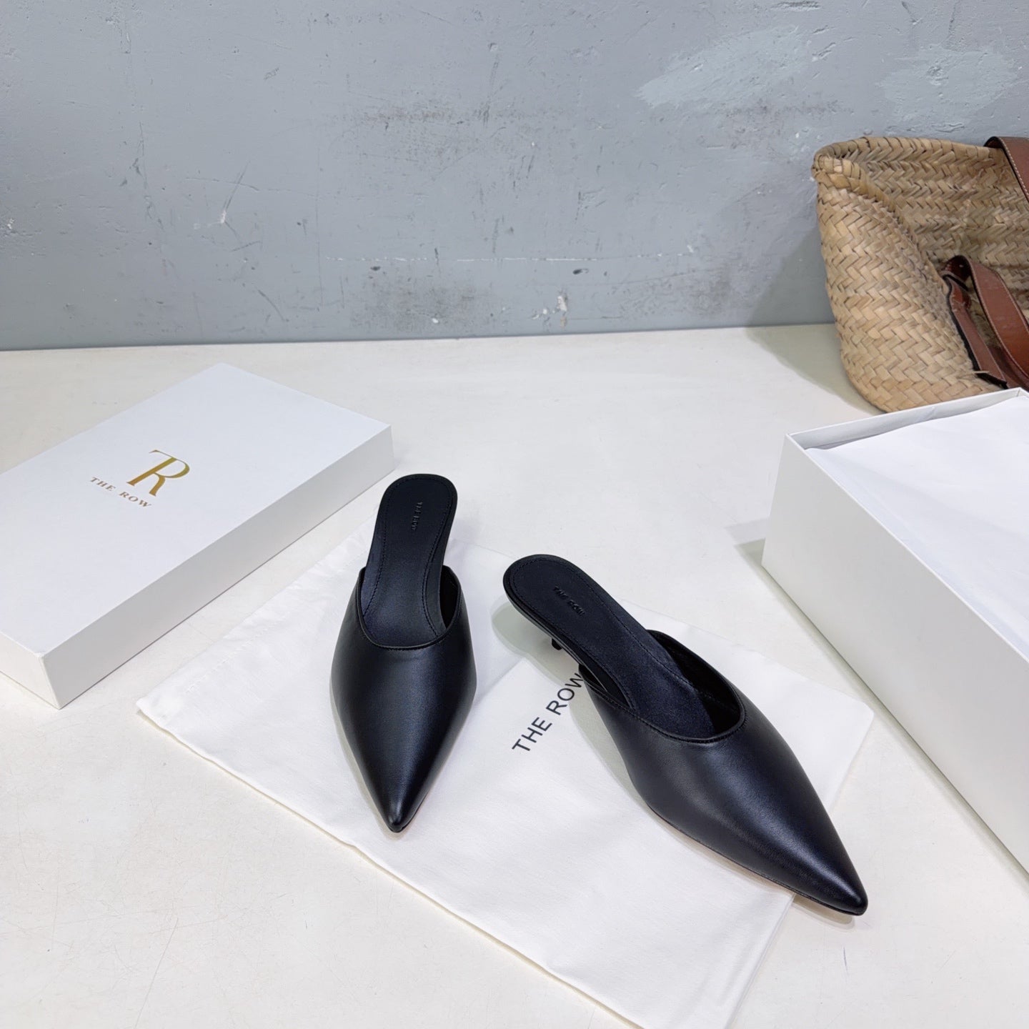 THE ROW 26S POINTED TOE MULE HEELS 35MM IN BLACK CALFSKIN