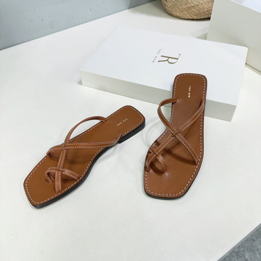 THE ROW 26S FLAT SANDALS IN CARAMEL BROWN CALFSKIN