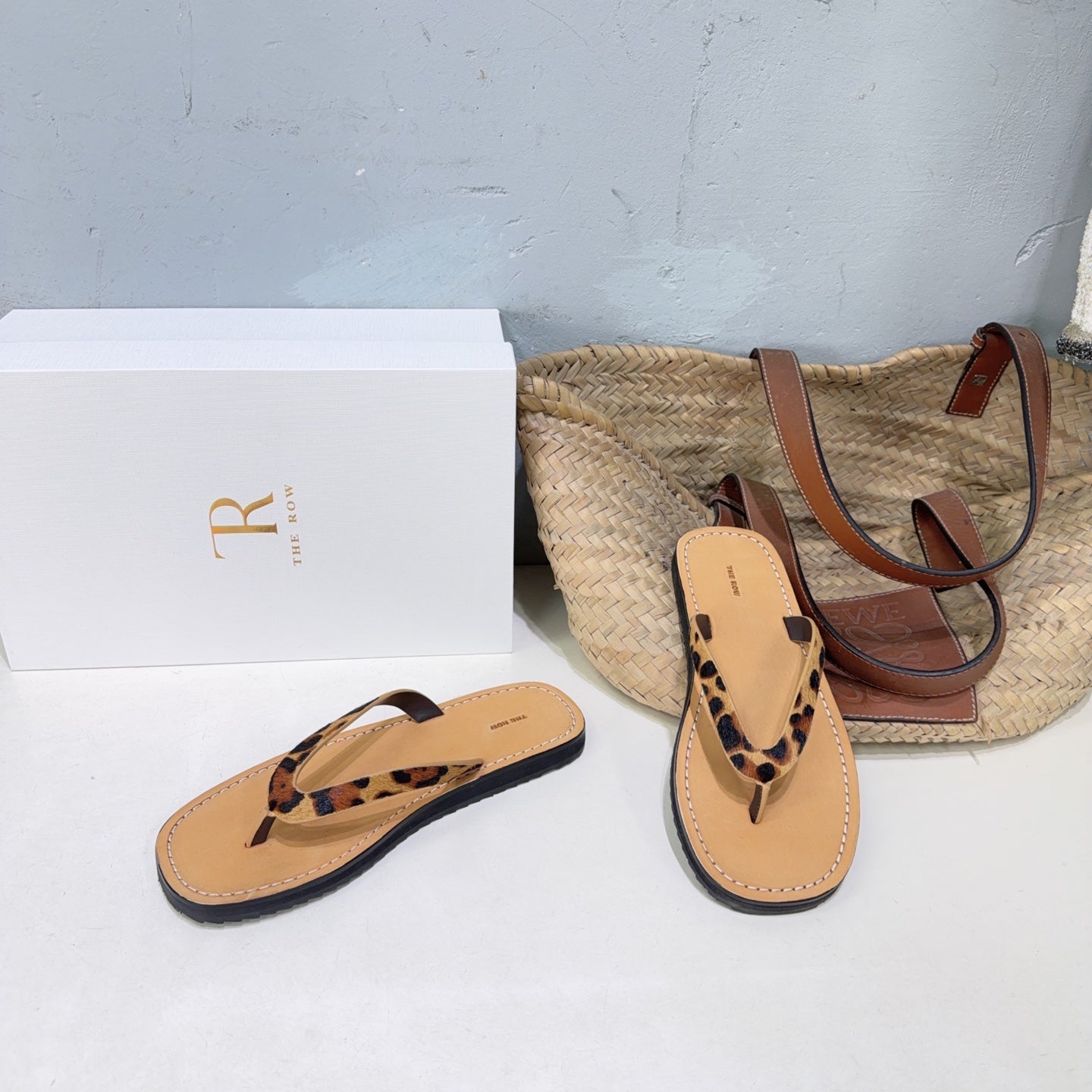 THE ROW 26S THONG SANDALS IN BROWN CALFSKIN LEOPARD STRAP