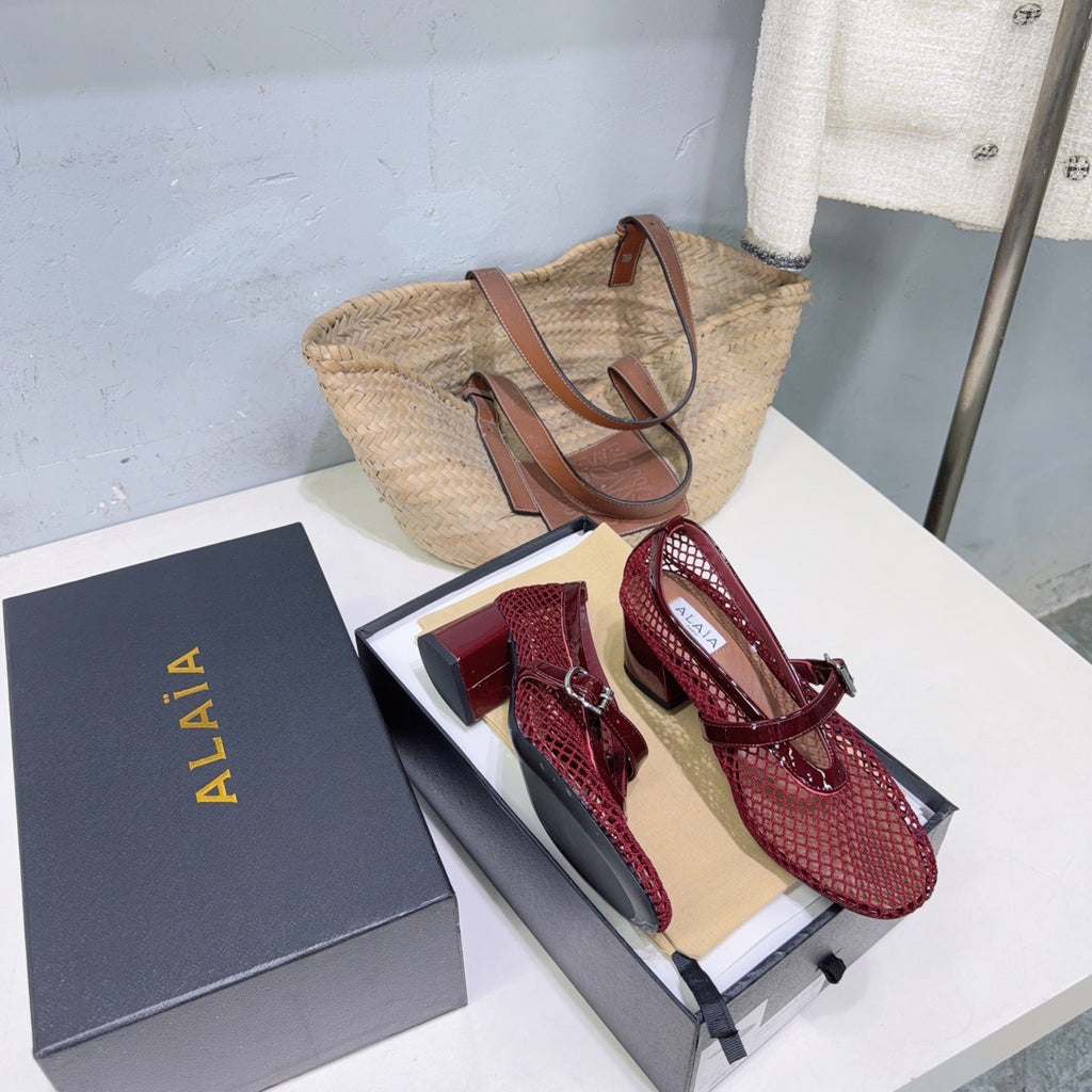ALAIA 26S HIGH-HEEL MARY JANES 50 MM IN DARK RED WOVEN MESH