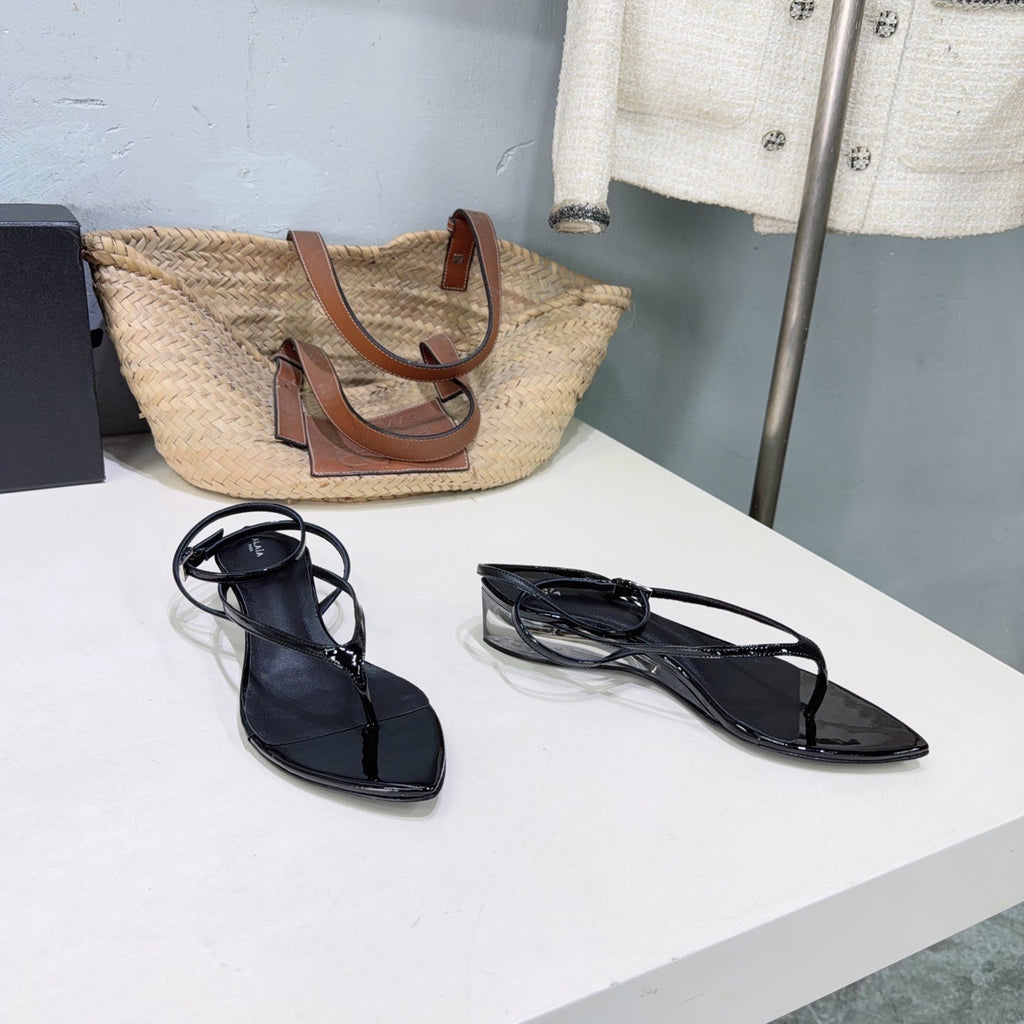 ALAIA 26S THONG SANDALS IN BLACK CALFSKIN