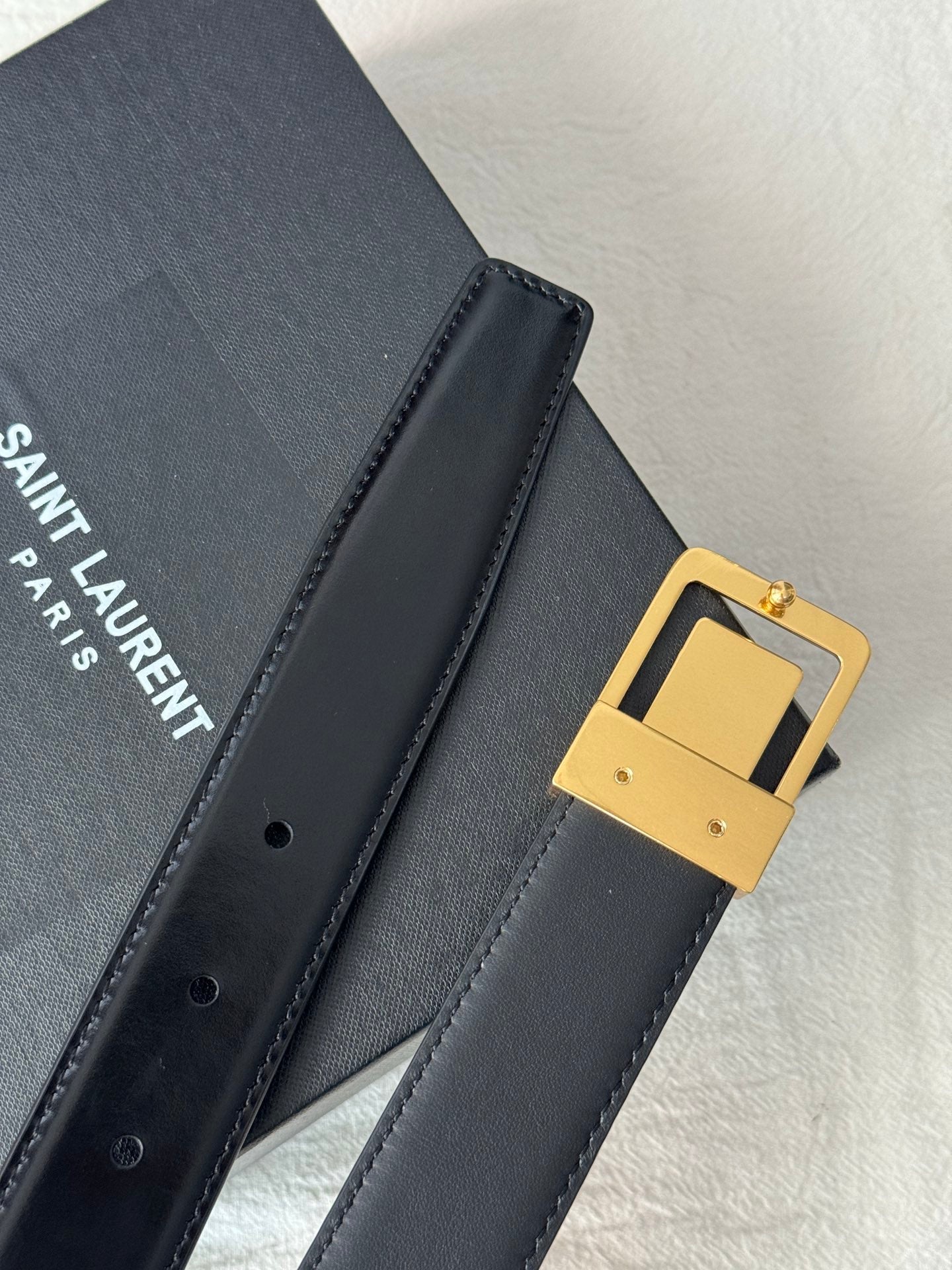 SL 25MM BELT IN BLACK CALFSKIN GOLD HARDWARE 456477