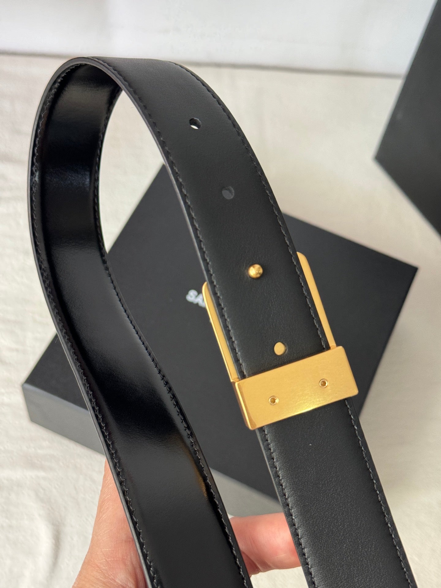 SL 25MM BELT IN BLACK CALFSKIN GOLD HARDWARE 456477