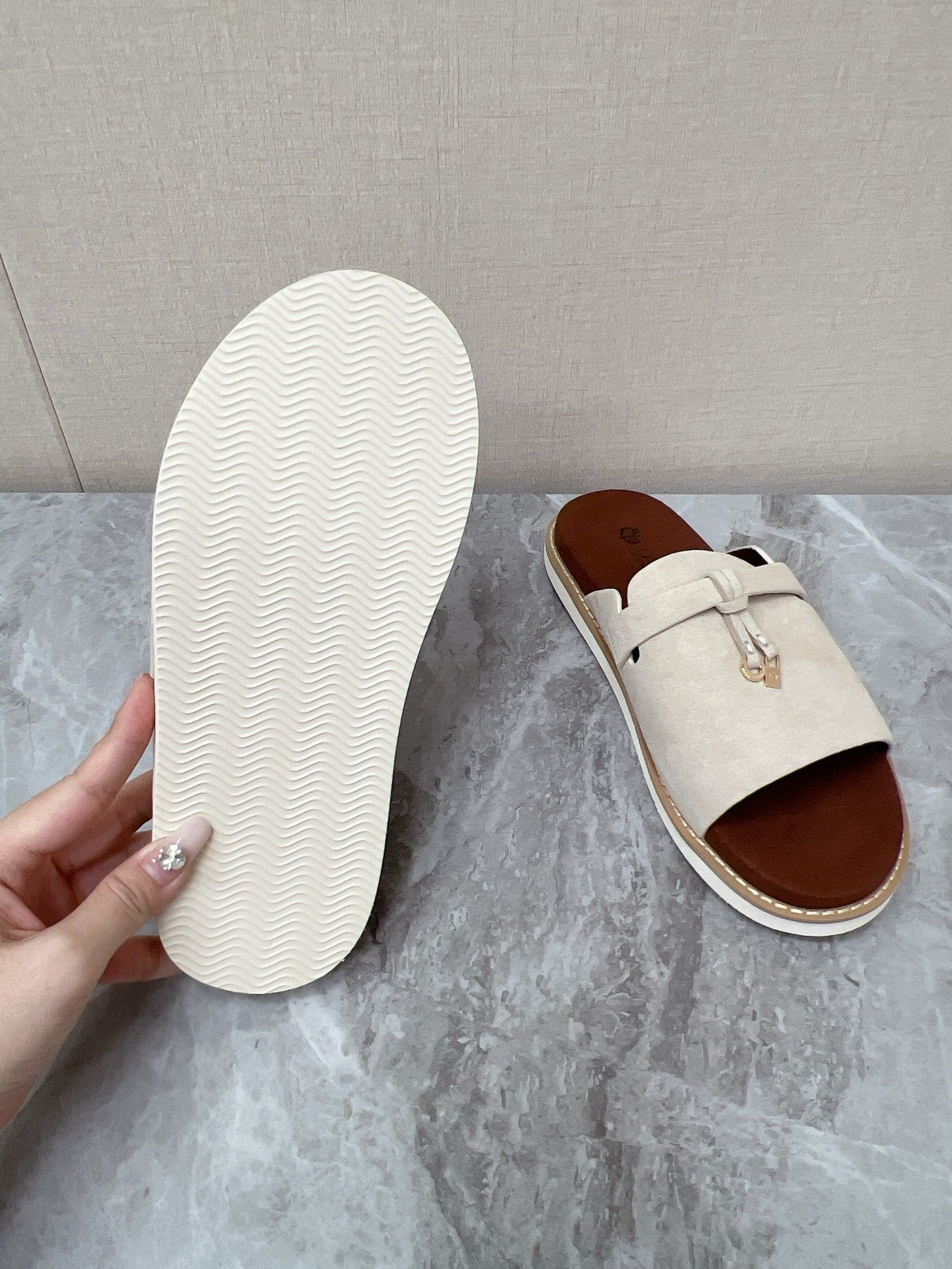 LP 26S LOCK MULE SLIDES IN BEIGE SUEDE SILVER HARDWARE