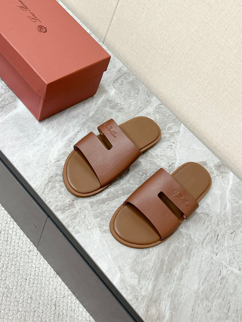 LP 26S CLASSIC H-CUT SLIDES IN BROWN CALFSKIN