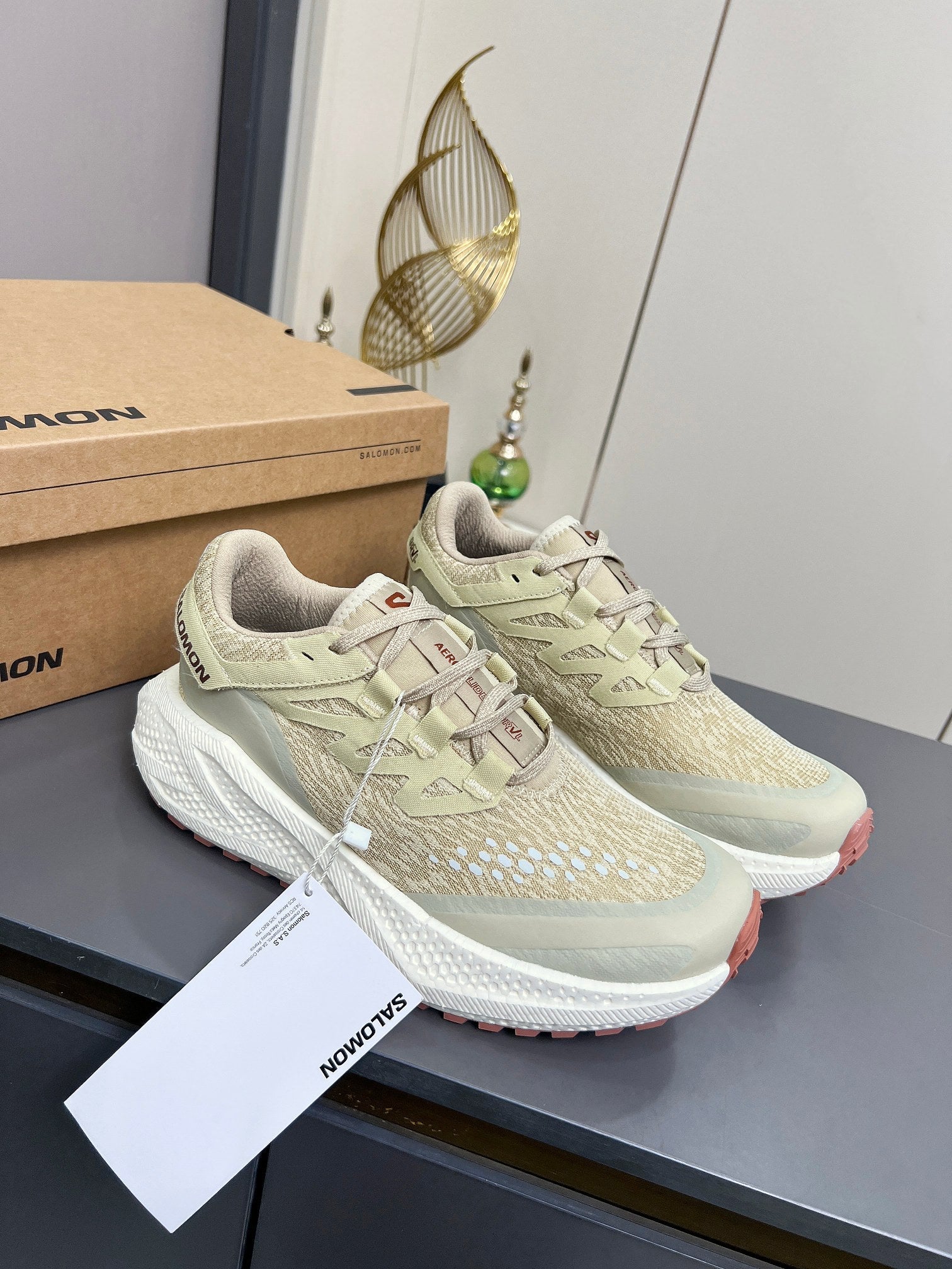 ALO 25S SALOMON ODYSSEY ELMT SNEAKER 45 MM IN ALMOND BEIGE FABRIC