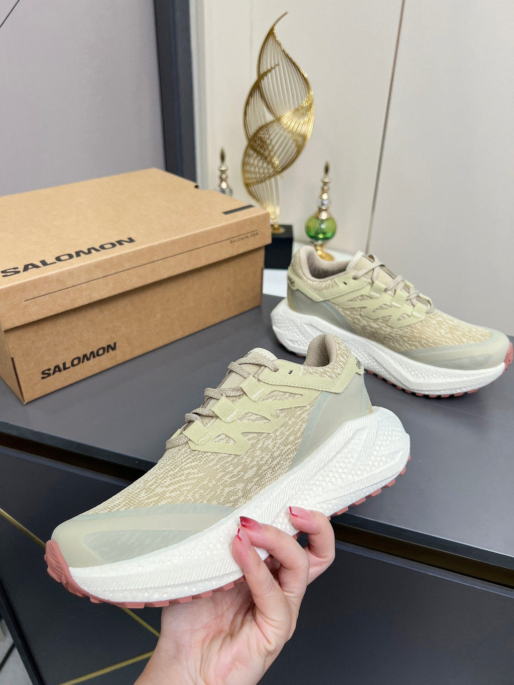 ALO 25S SALOMON ODYSSEY ELMT SNEAKER 45 MM IN ALMOND BEIGE FABRIC