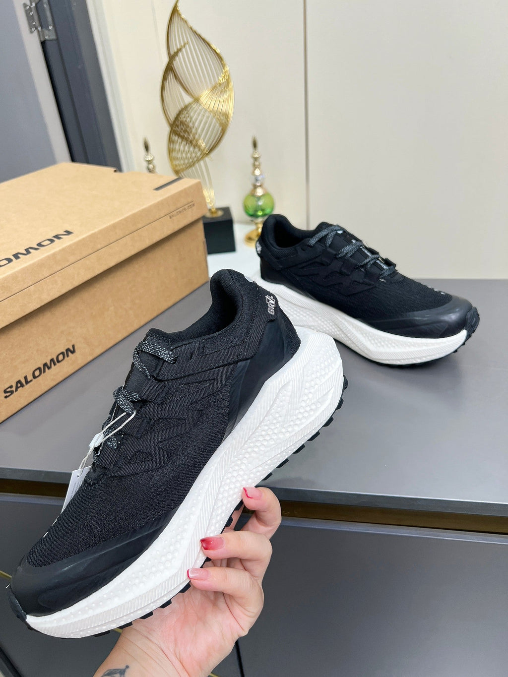 ALO 25S SALOMON ODYSSEY ELMT SNEAKER 45 MM IN BLACK FABRIC