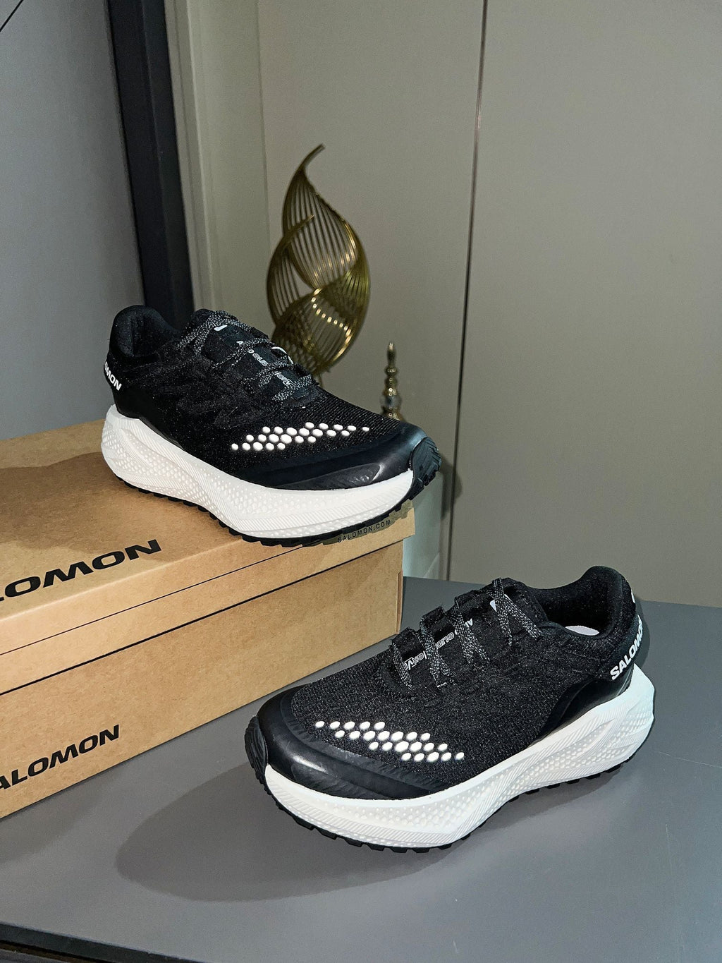 ALO 25S SALOMON ODYSSEY ELMT SNEAKER 45 MM IN BLACK FABRIC