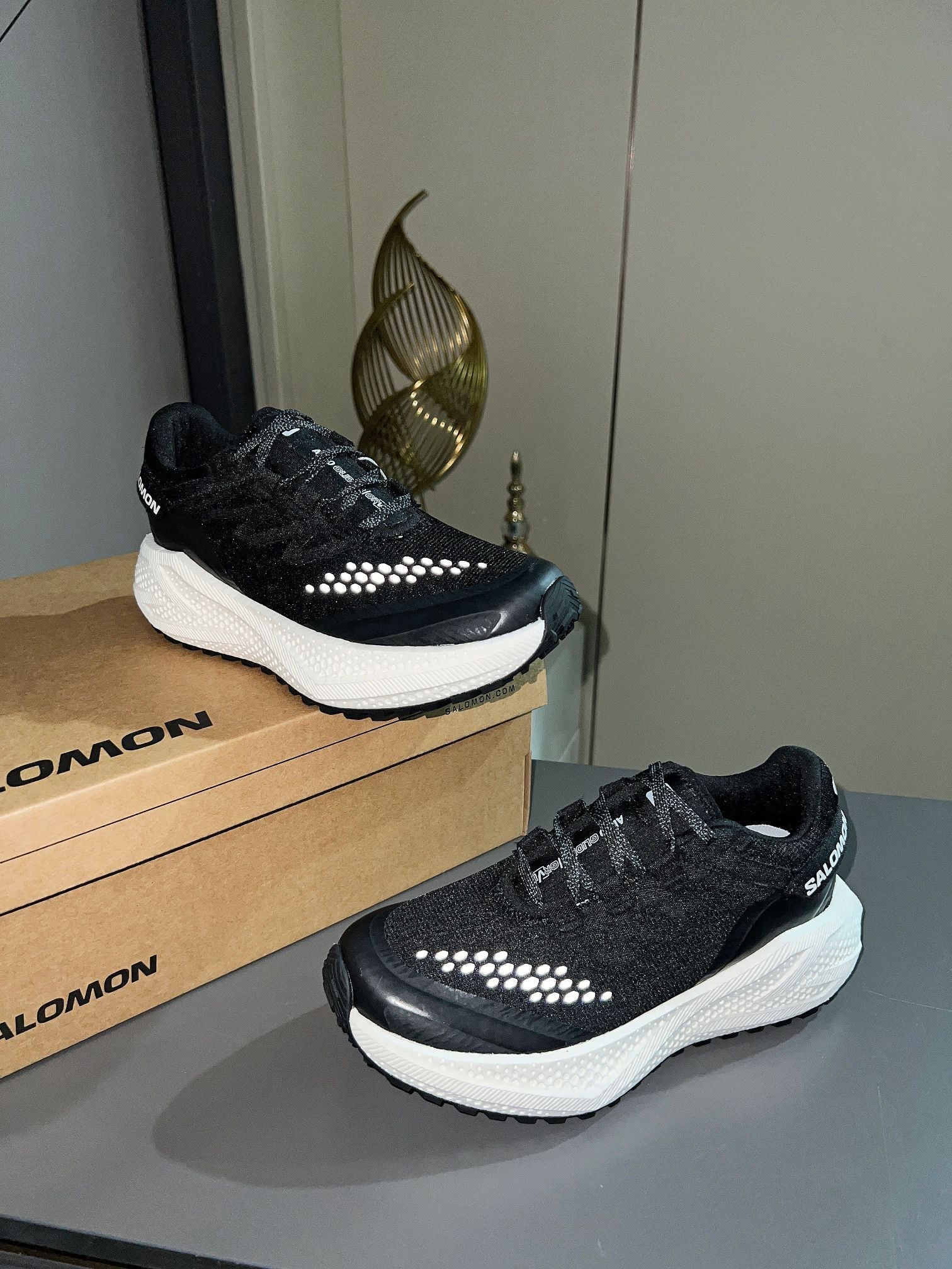 ALO 25S SALOMON ODYSSEY ELMT SNEAKER 45 MM IN BLACK FABRIC