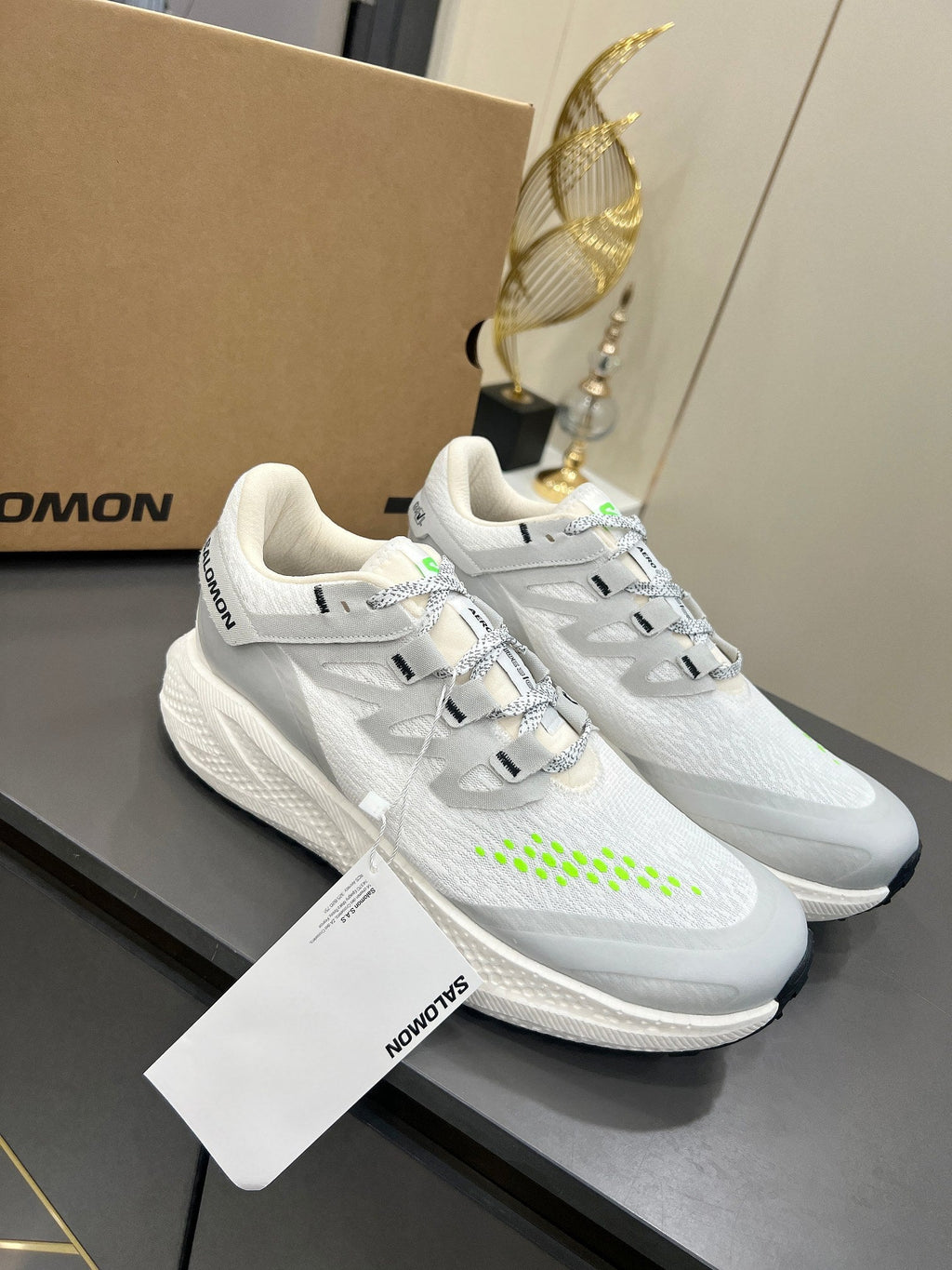 ALO 25S SALOMON ODYSSEY ELMT SNEAKER 45 MM IN WHITE AND GREY FABRIC