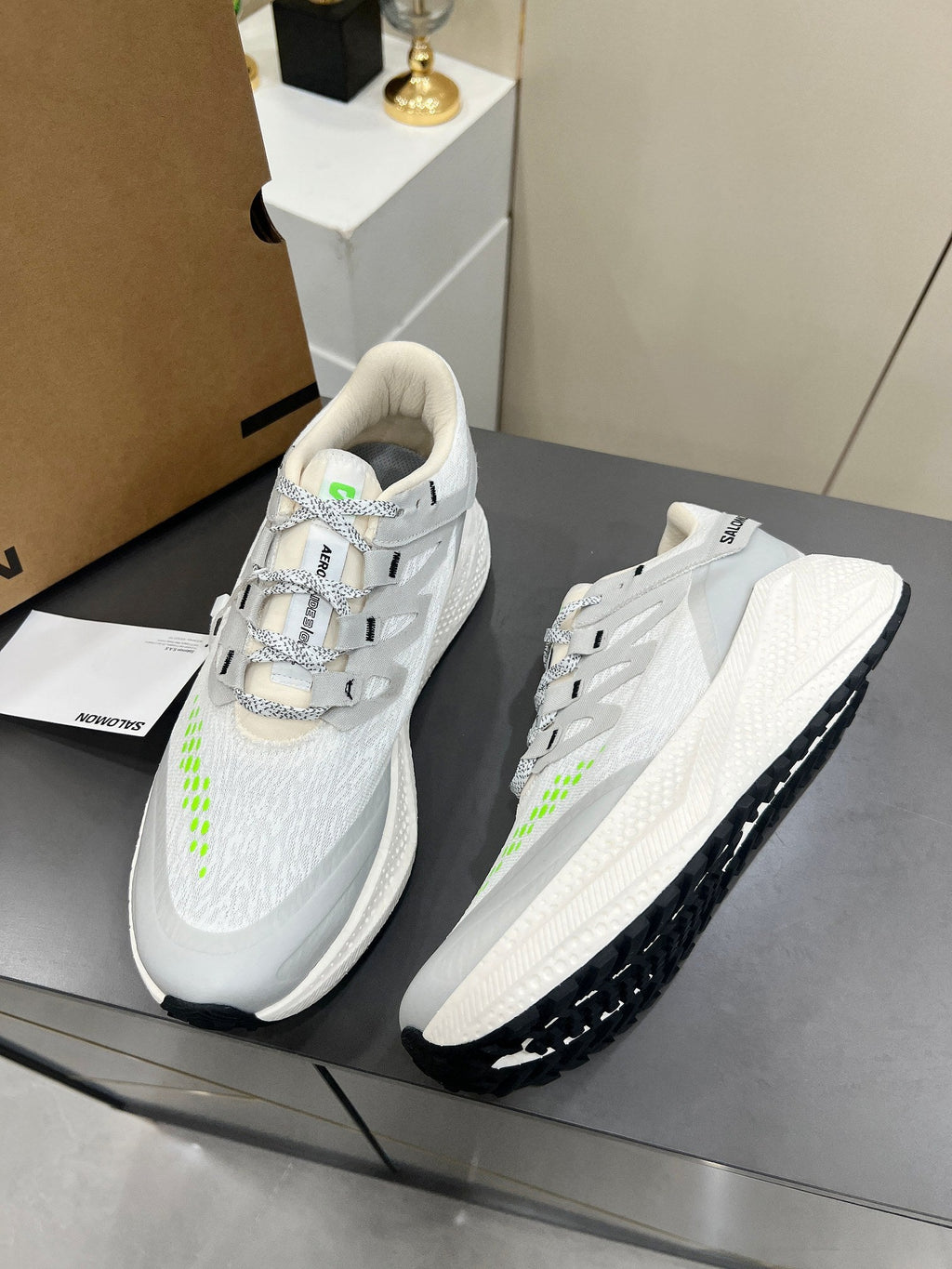 ALO 25S SALOMON ODYSSEY ELMT SNEAKER 45 MM IN WHITE AND GREY FABRIC