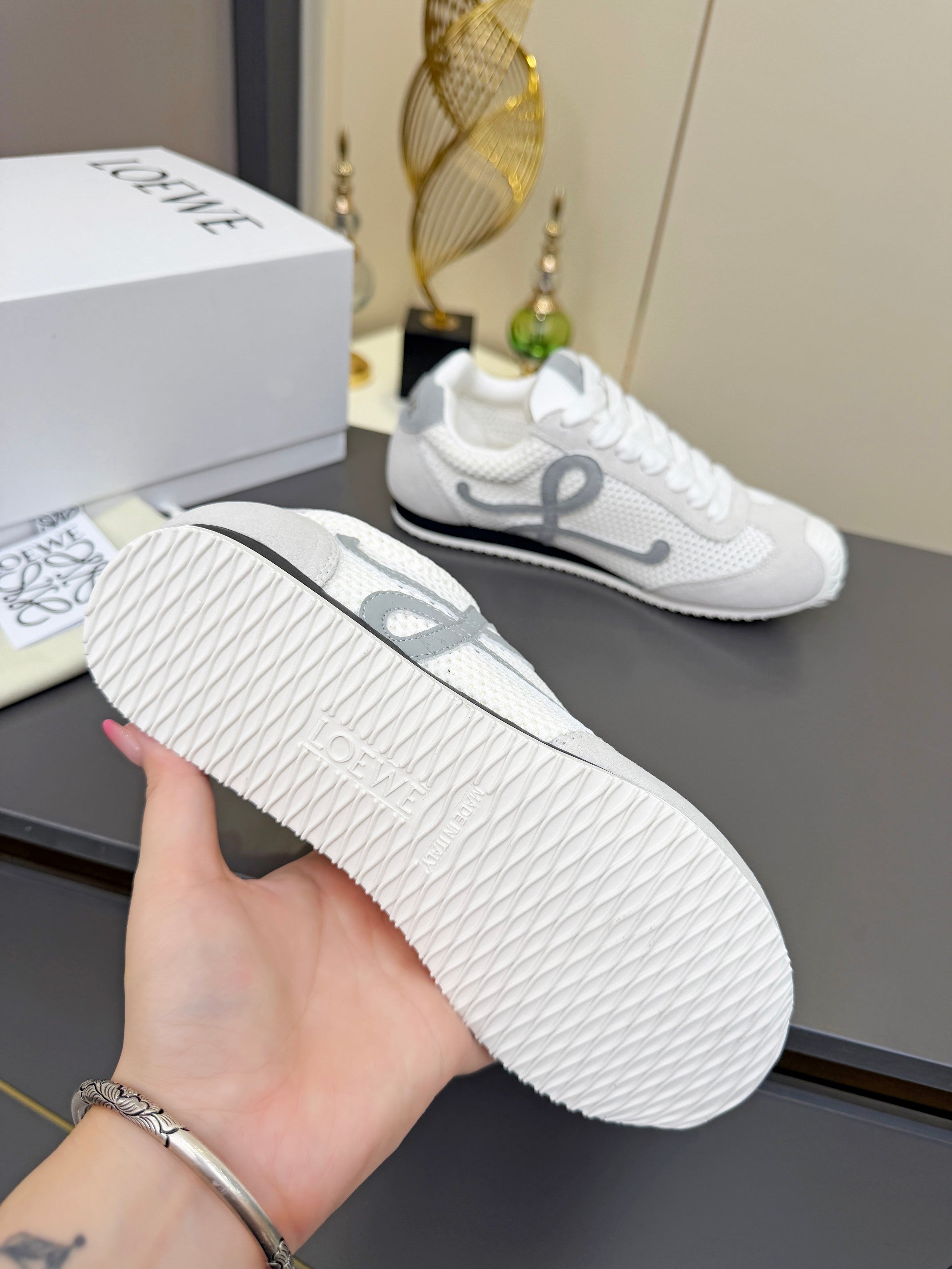 LOEWE 26S RUNNER 2.0 SNEAKERS IN LIGHT GREY SUEDE AND WHITE MESH FABRIC