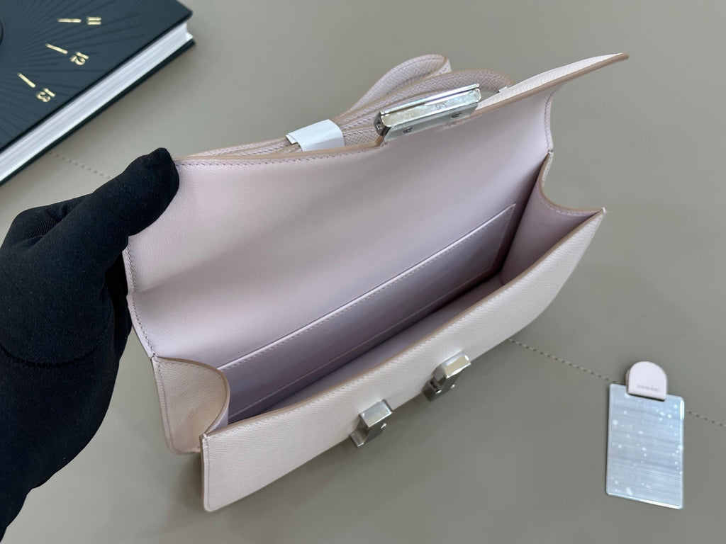 HM 25S CONSTANCE ELAN 24 CM IN ASH PINK-GREY EPSOM WITH SILVER HARDWARE