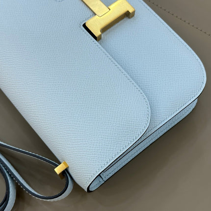 HM 25S CONSTANCE ELAN 24 CM IN SKY BLUE EPSOM WITH GOLD HARDWARE