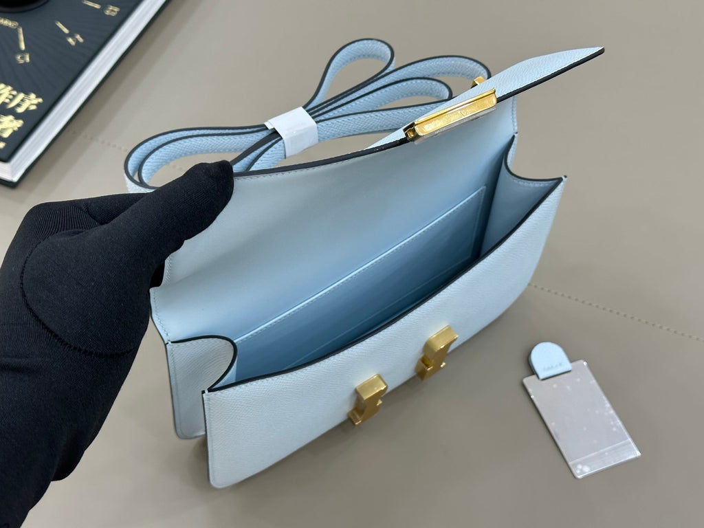 HM 25S CONSTANCE ELAN 24 CM IN SKY BLUE EPSOM WITH GOLD HARDWARE