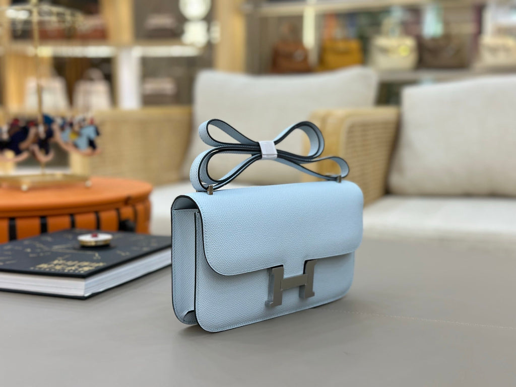 HM 25S CONSTANCE ELAN 24 CM IN SKY BLUE EPSOM WITH SILVER HARDWARE