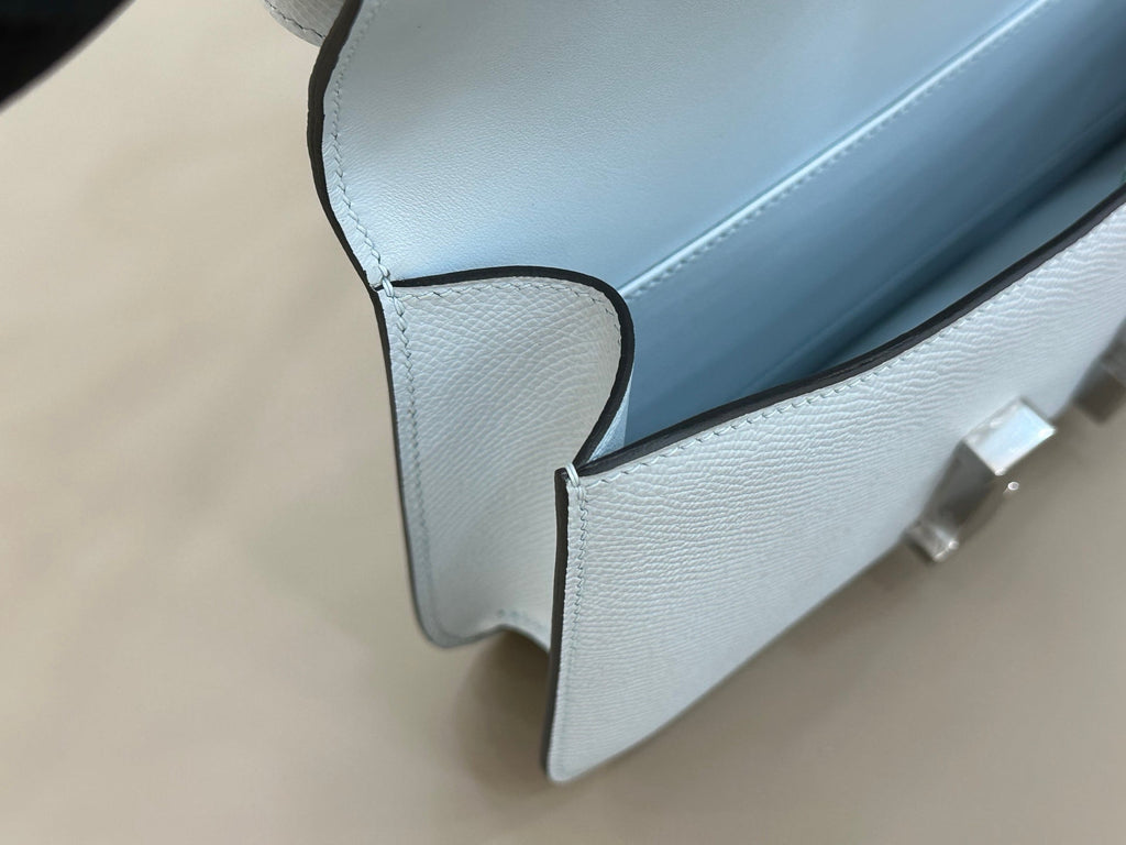 HM 25S CONSTANCE ELAN 24 CM IN SKY BLUE EPSOM WITH SILVER HARDWARE