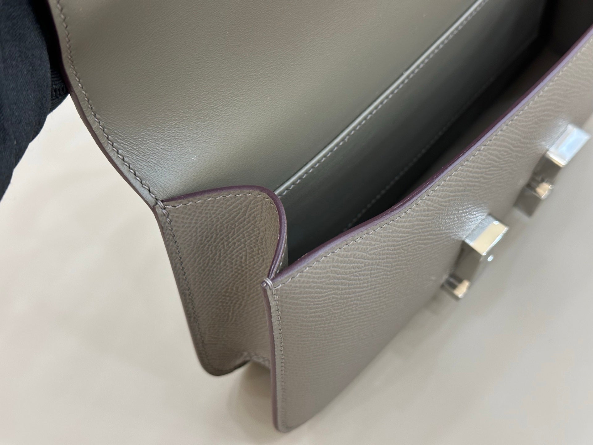 HM 25S CONSTANCE ELAN 24 CM IN DARK GREY EPSOM WITH SILVER HARDWARE