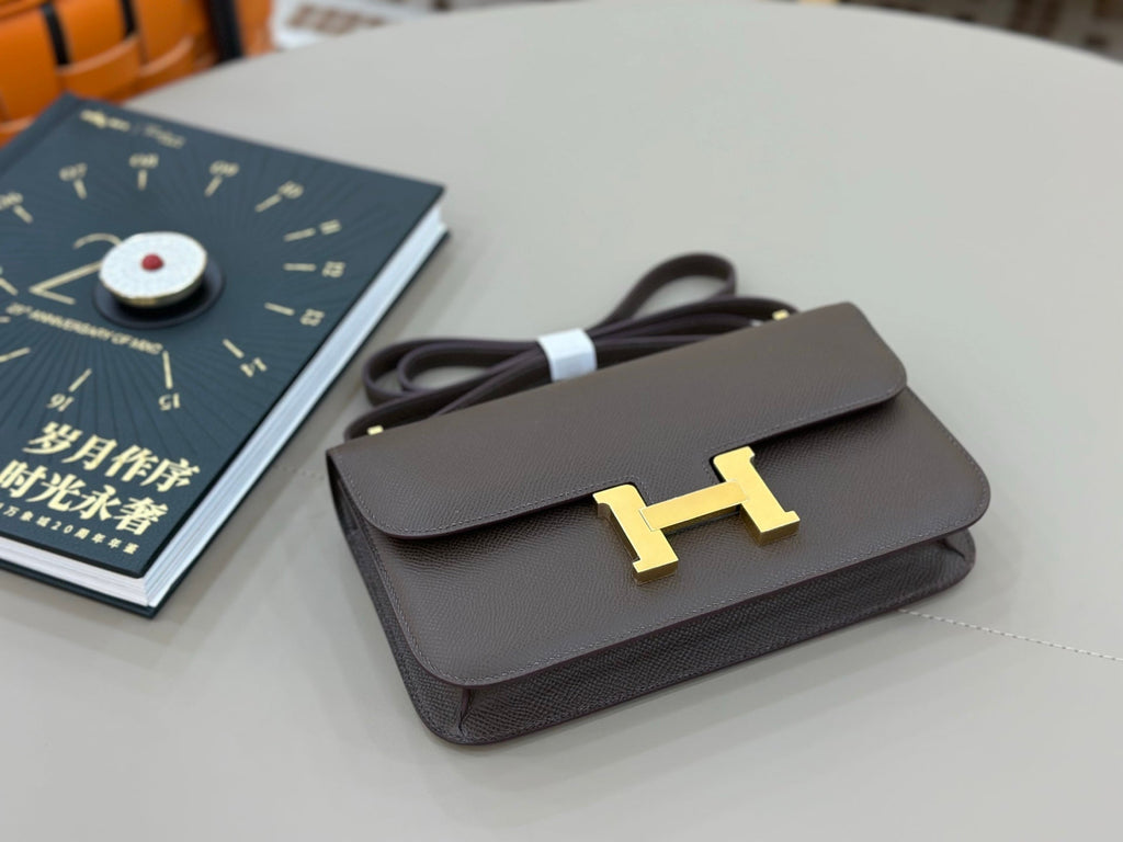 HM 25S CONSTANCE ELAN 24 CM IN DARK GREY BROWN EPSOM WITH GOLD HARDWARE
