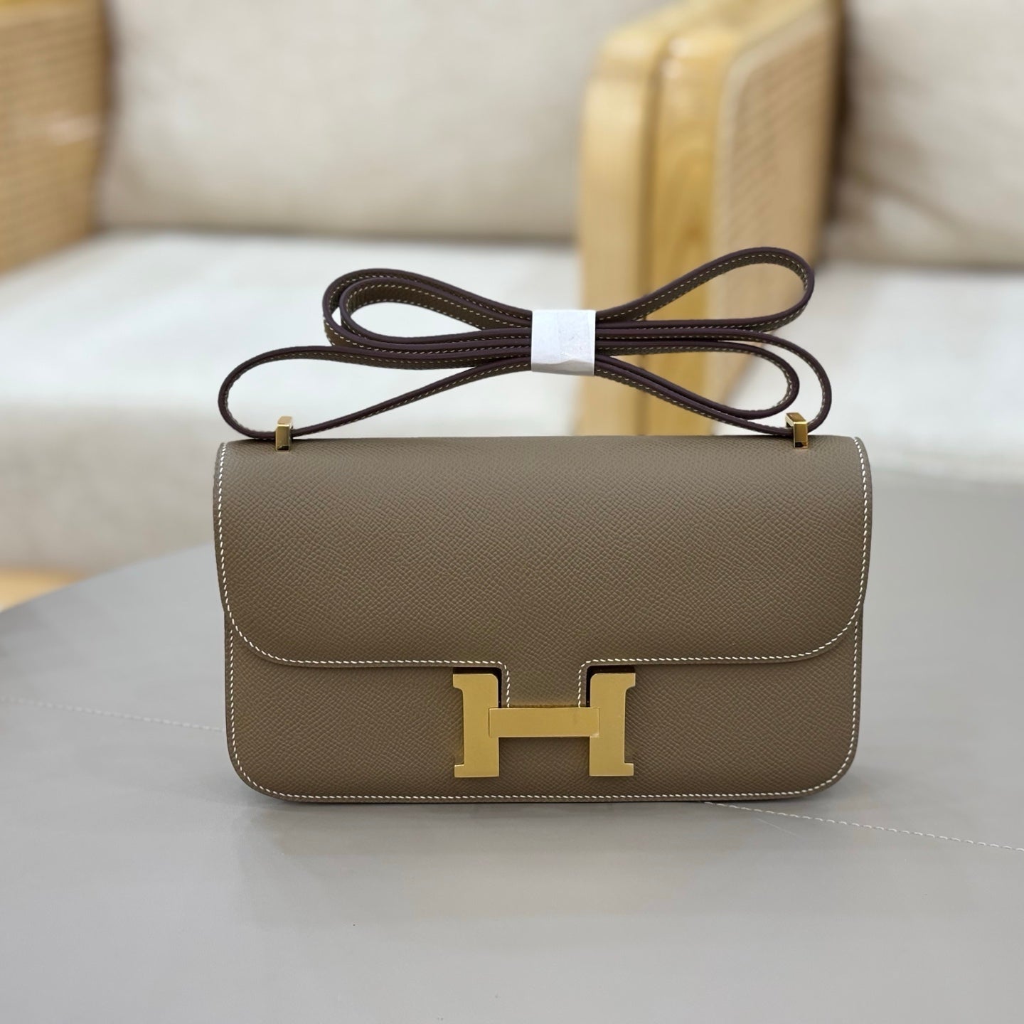 HM 25S CONSTANCE ELAN 24 CM IN TAUPE BROWN EPSOM WITH GOLD HARDWARE