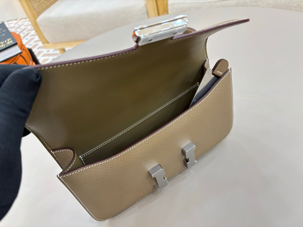 HM 25S CONSTANCE ELAN 24 CM IN TAUPE BROWN EPSOM WITH SILVER HARDWARE