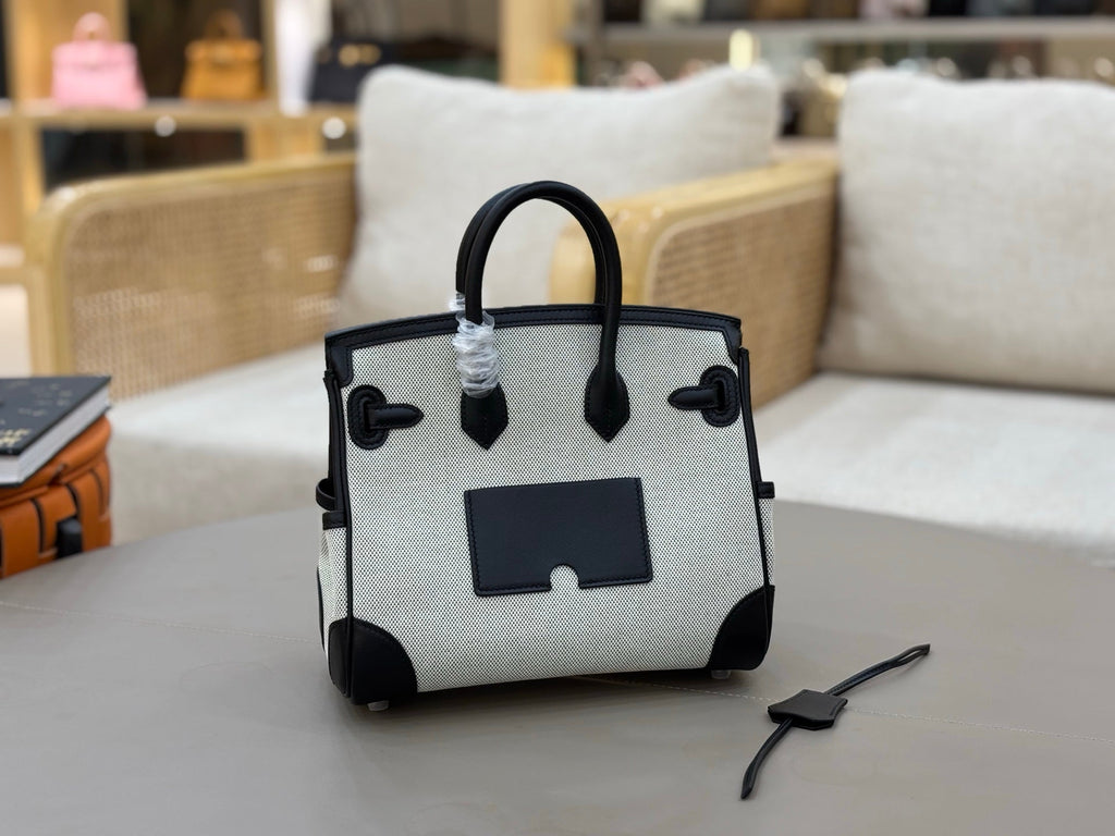 HM 25S BIRKIN CARGO 25 CM IN OFF-WHITE CANVAS AND BLACK SWIFT WITH SILVER HARDWARE