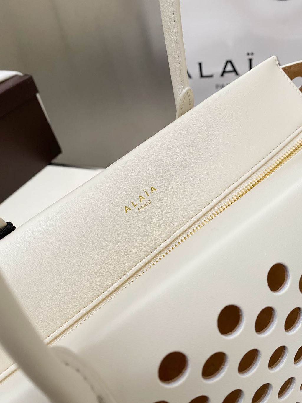 NEO MINA 32 BAG IN WHITE PERFORATED CALFSKIN
