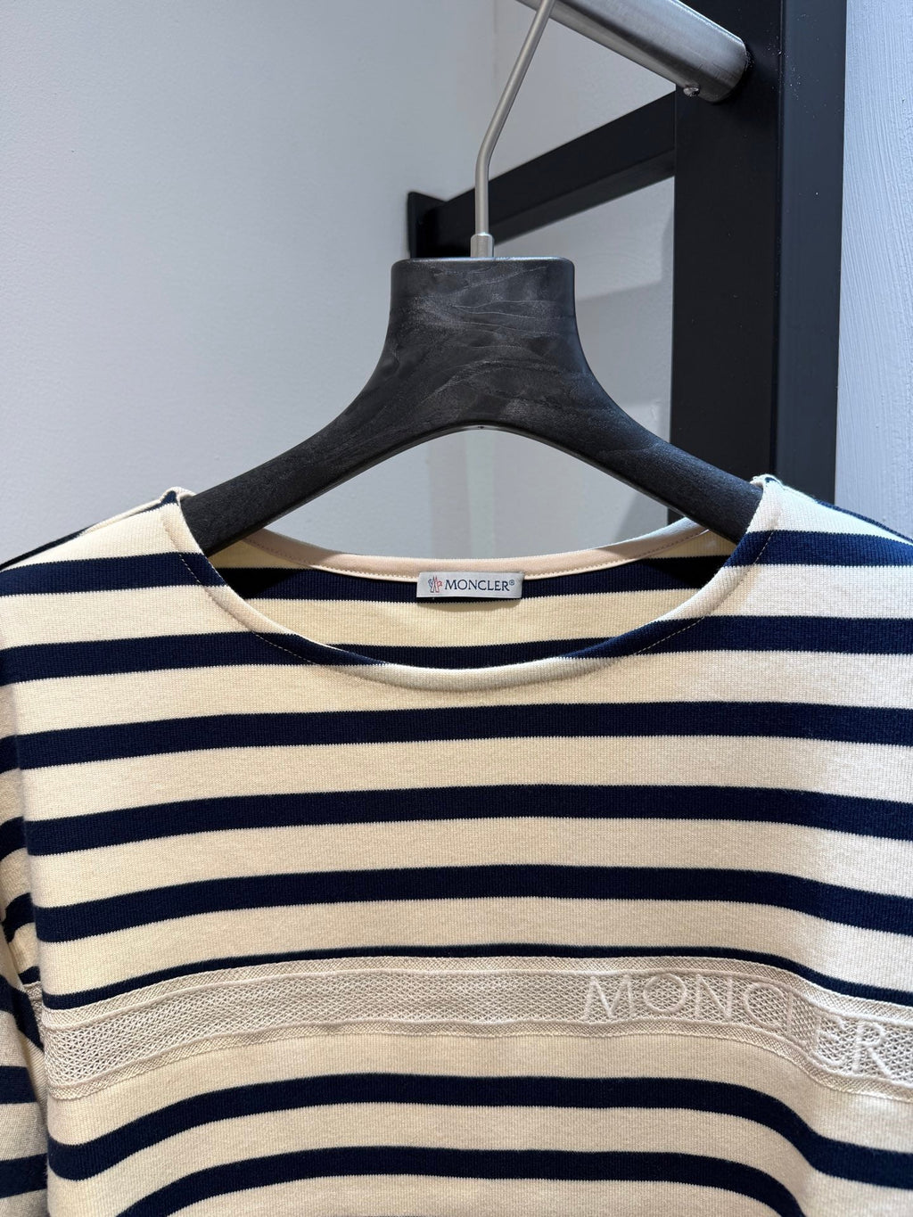 MONCLER 26S SHORT-SLEEVE T-SHIRT 677