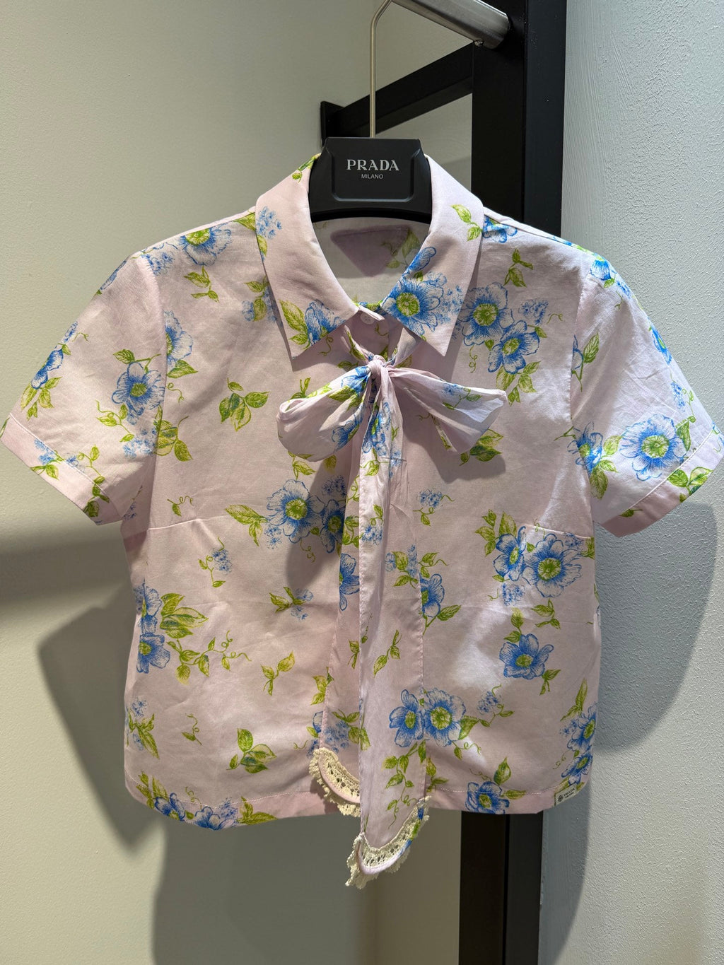 PRADA 26S SHORT-SLEEVE BOW-TIE SHIRT STYLE 988