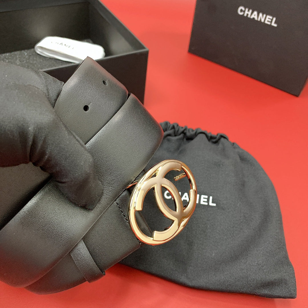 CC 40 MM CIRCLE BUCKLE BELT IN BLACK CALFSKIN WITH GOLD HARDWARE