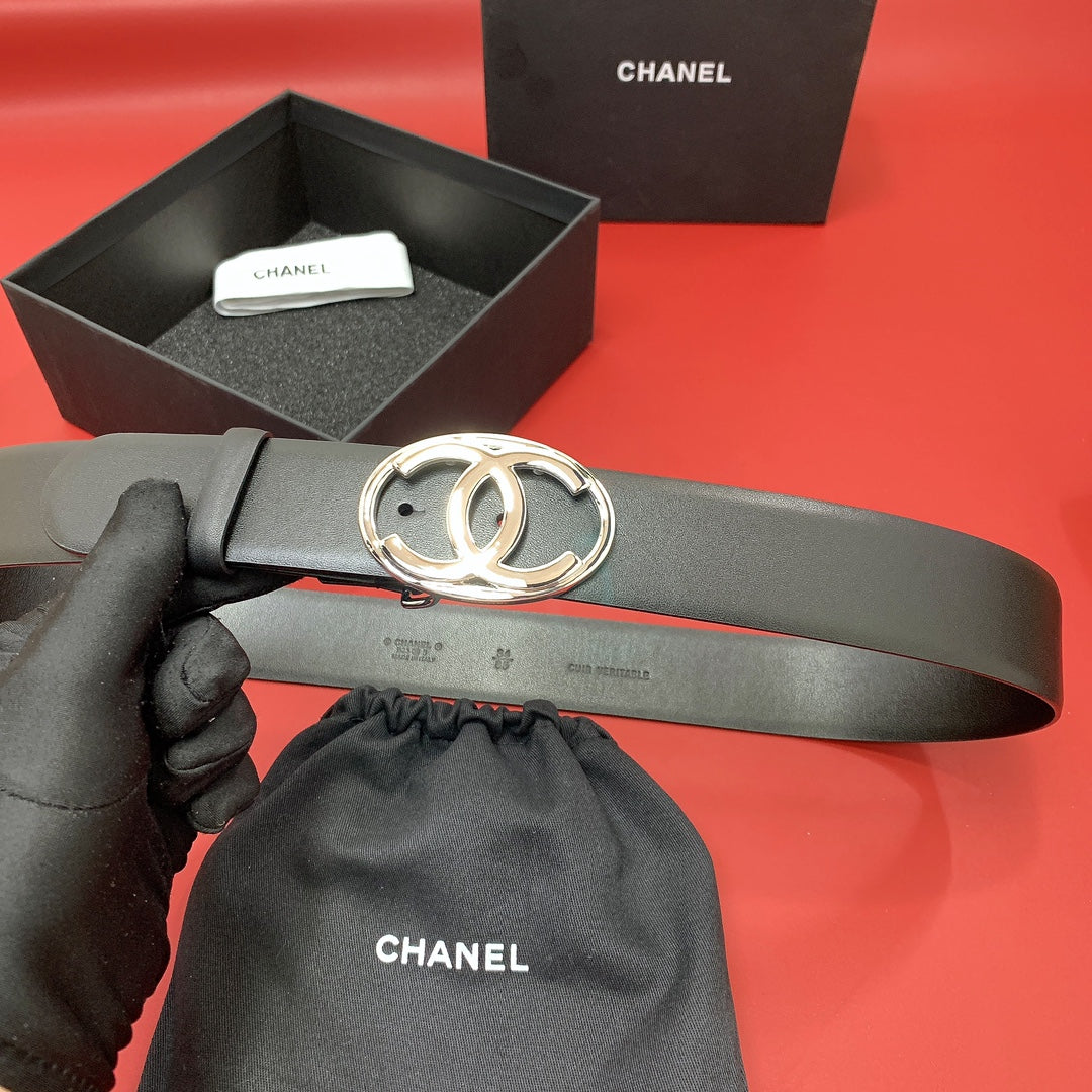 CC 40 MM CIRCLE BUCKLE BELT IN BLACK CALFSKIN WITH SILVER HARDWARE