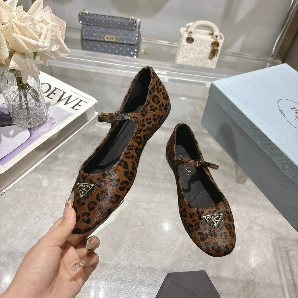 PRADA 25S MARY JANE BALLETS IN BLACK MIX BROWN HORSEHAIR FABRIC