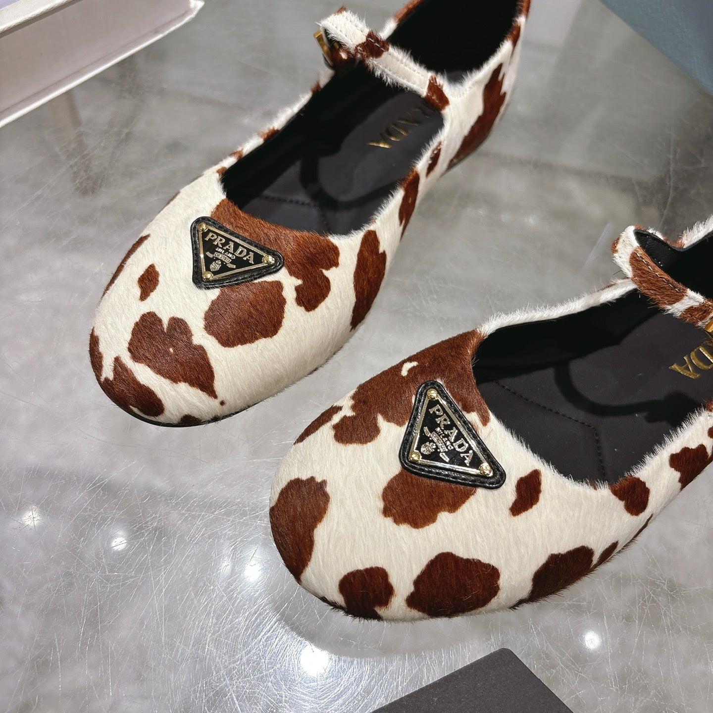 PRADA 25S MARY JANE BALLETS IN BROWN MIX CREAM WHITE HORSEHAIR FABRIC