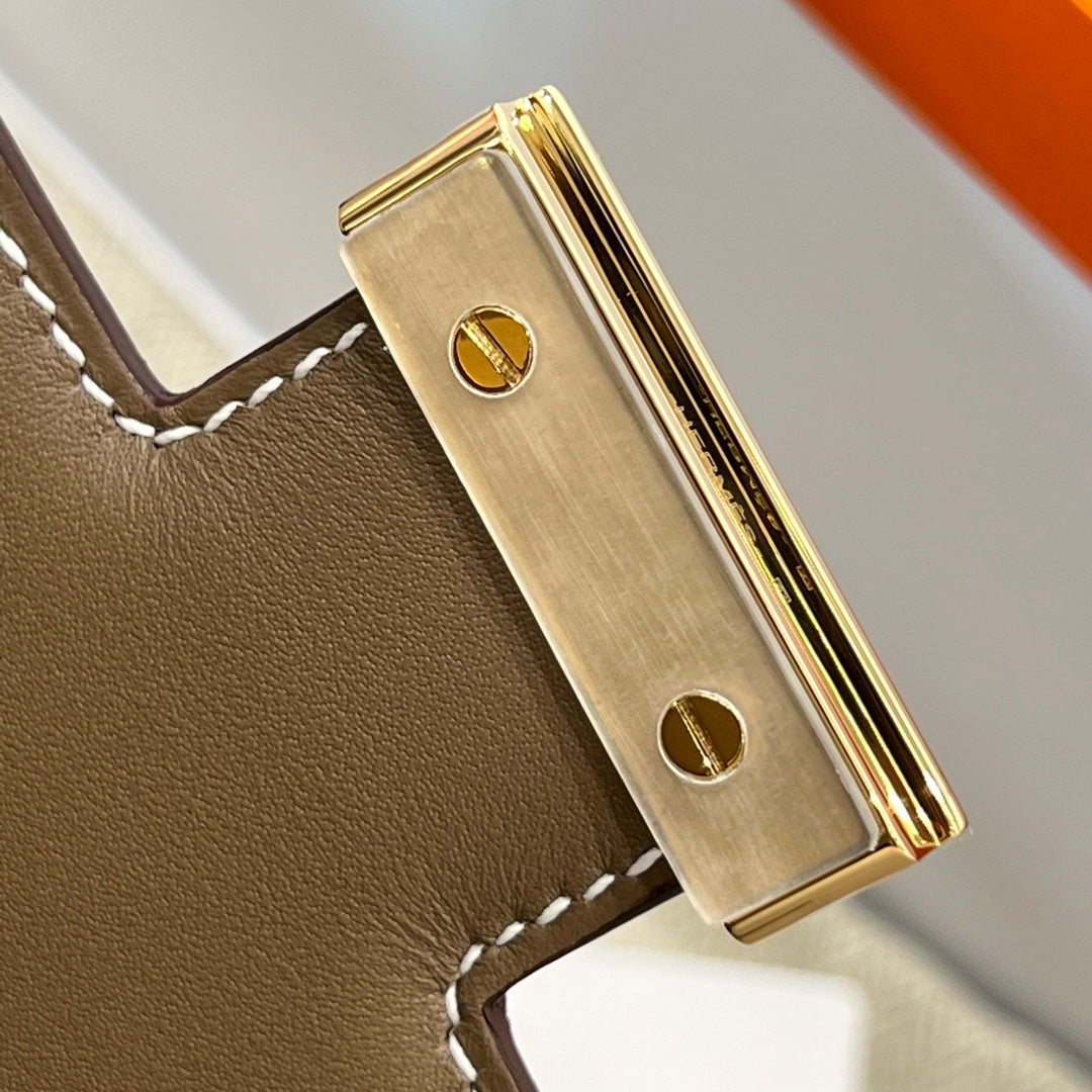 HM 25S CONSTANCE 19 CM IN TAUPE BROWN EPSOM WITH GOLD HARDWARE