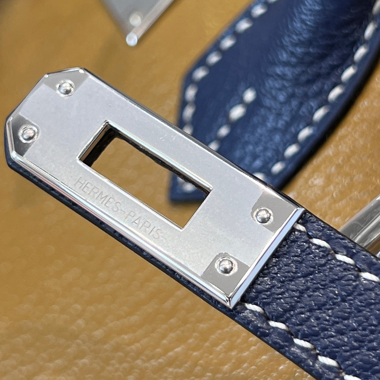 HM 25S BIRKIN 25 CM IN EARTH BROWN AND NAVY BLUE COWHIDE WITH KEY SILVER