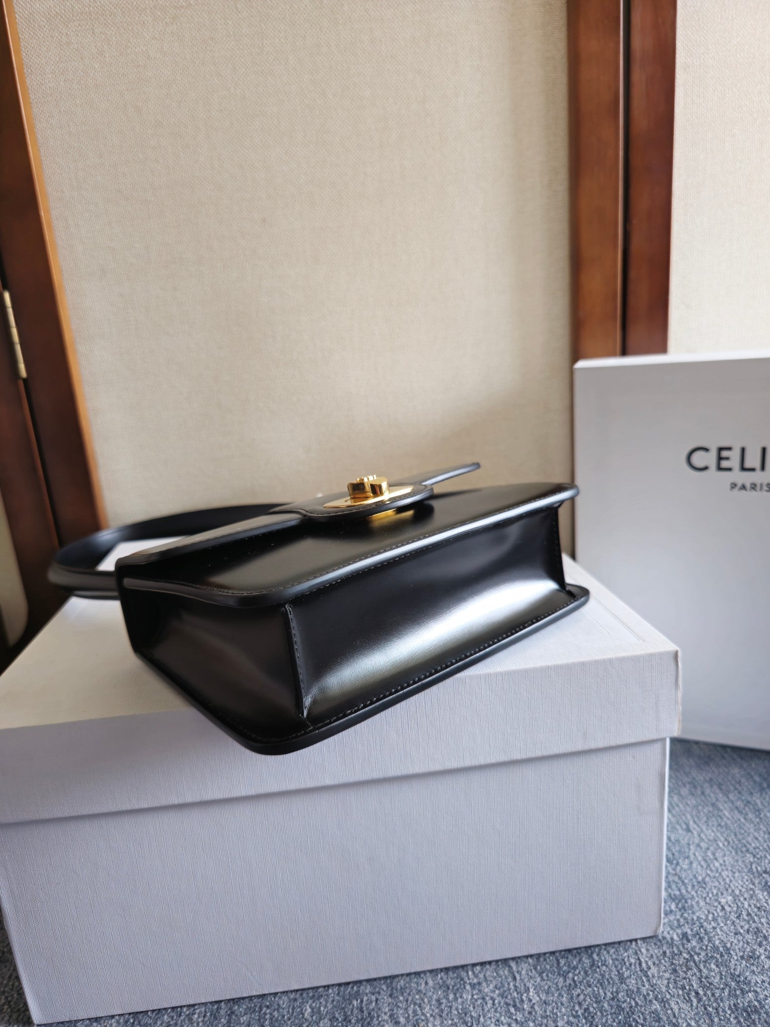 JOSEPHINE BAG 18.5 IN BLACK PATENT CALFSKIN