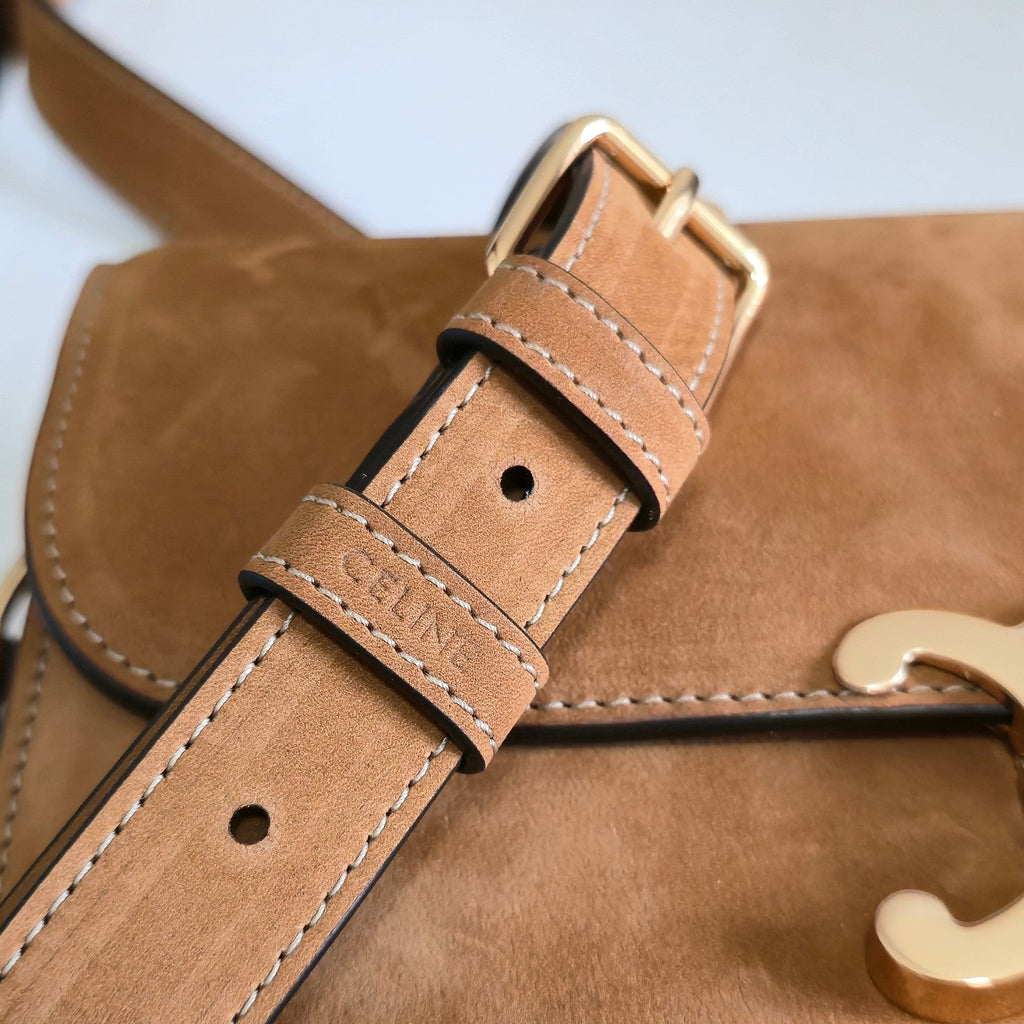 CELINE 26S TEEN TRIOMPHE BAG 22 IN LIGHT BROWN SUEDE