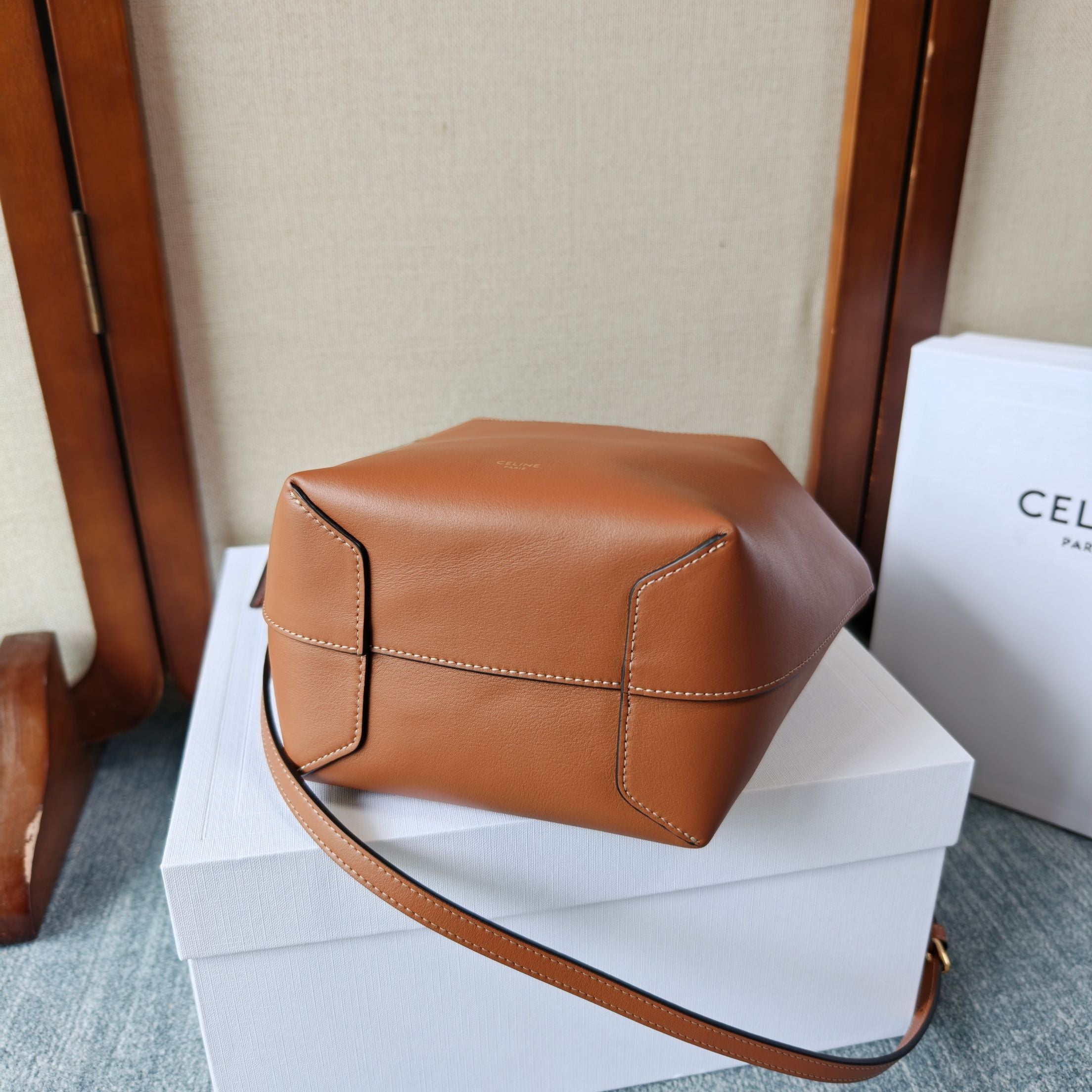 CELINE 26S HOBO BAG 31 IN BROWN CALFSKIN