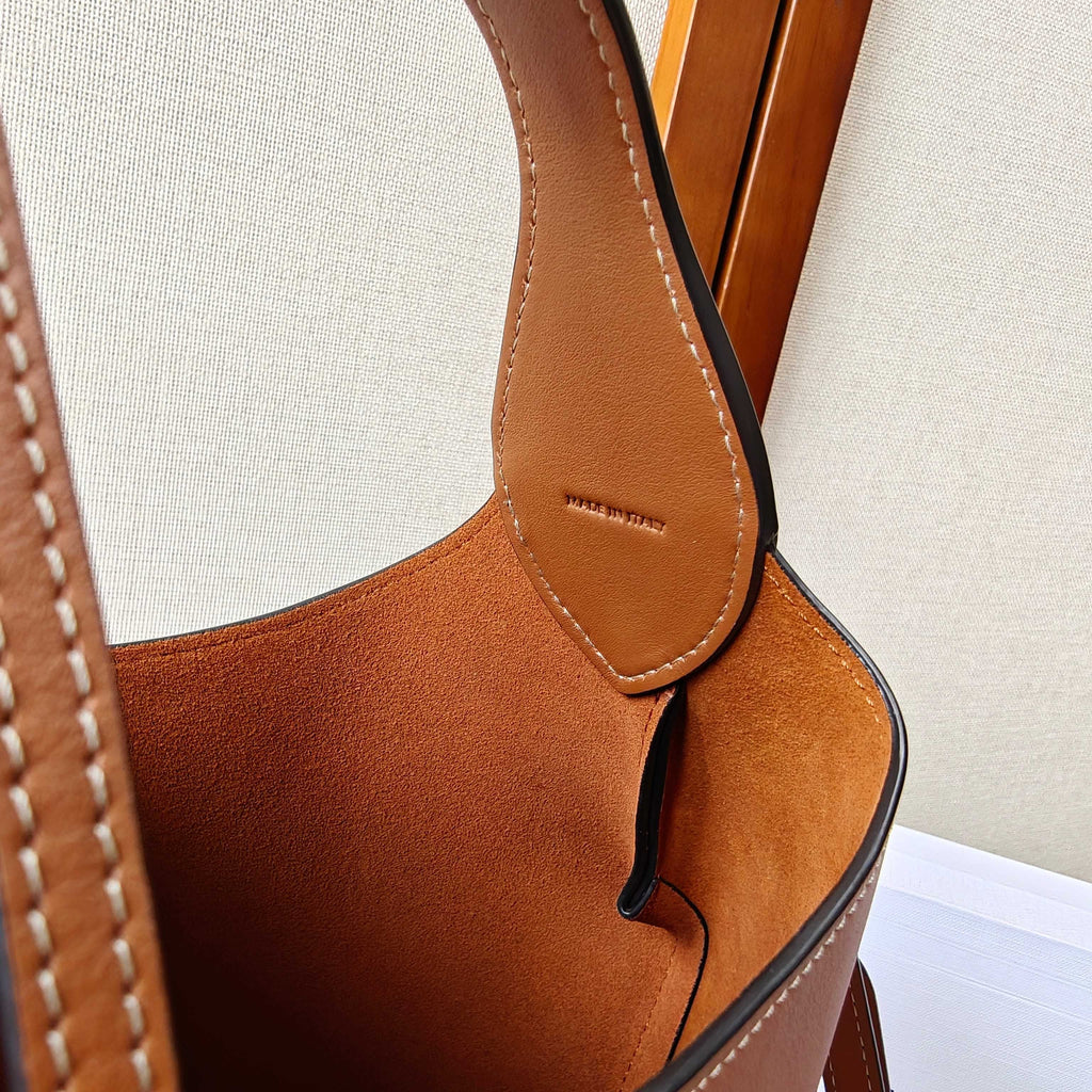 CELINE 26S HOBO BAG 31 IN BROWN CALFSKIN