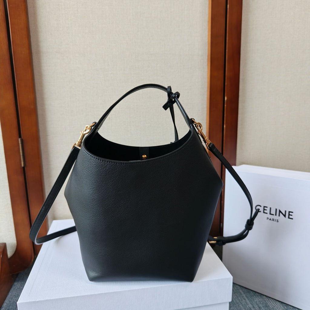 CELINE 26S HOBO BAG 31 IN BLACK CALFSKIN