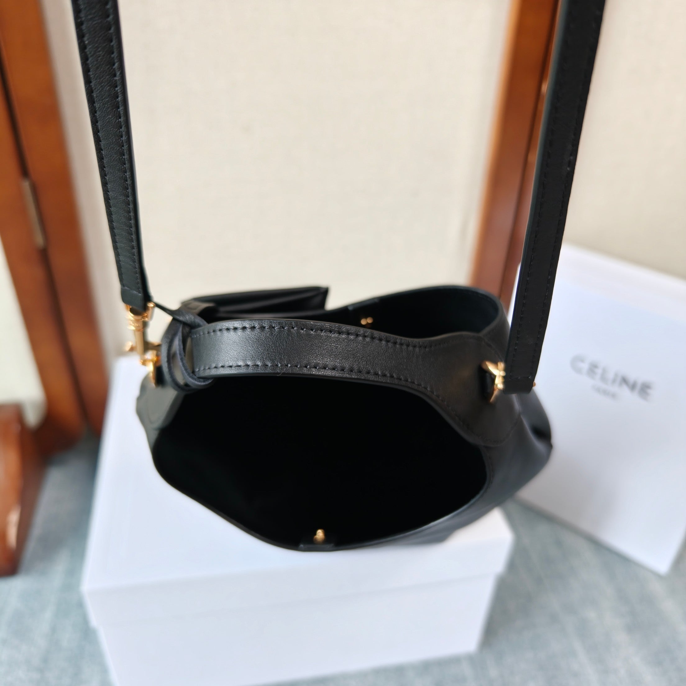 CELINE 26S HOBO BAG 31 IN BLACK CALFSKIN