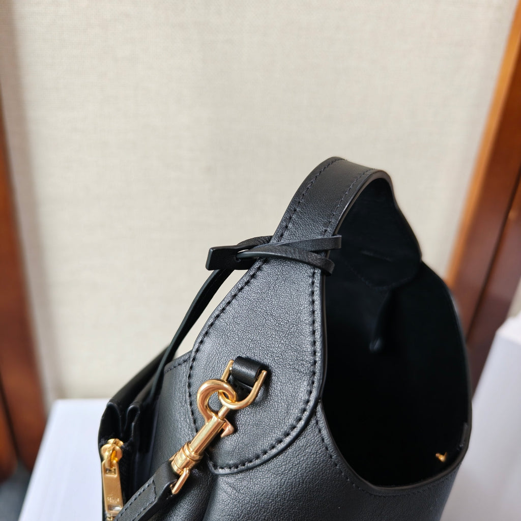 CELINE 26S HOBO BAG 31 IN BLACK CALFSKIN