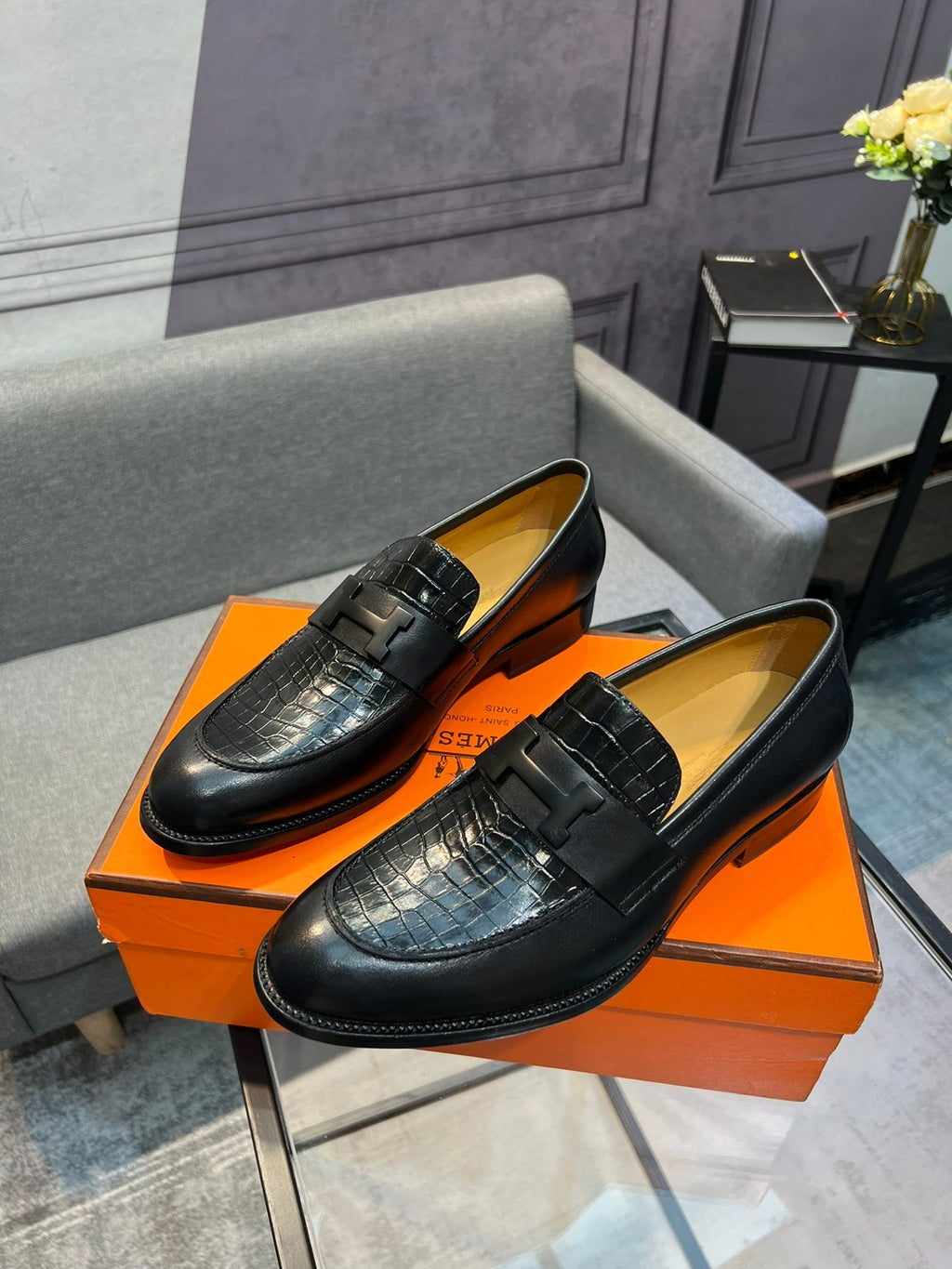 HM PARIS LOAFER BLACK CALFSKIN WITH CROCODILE MOTIF