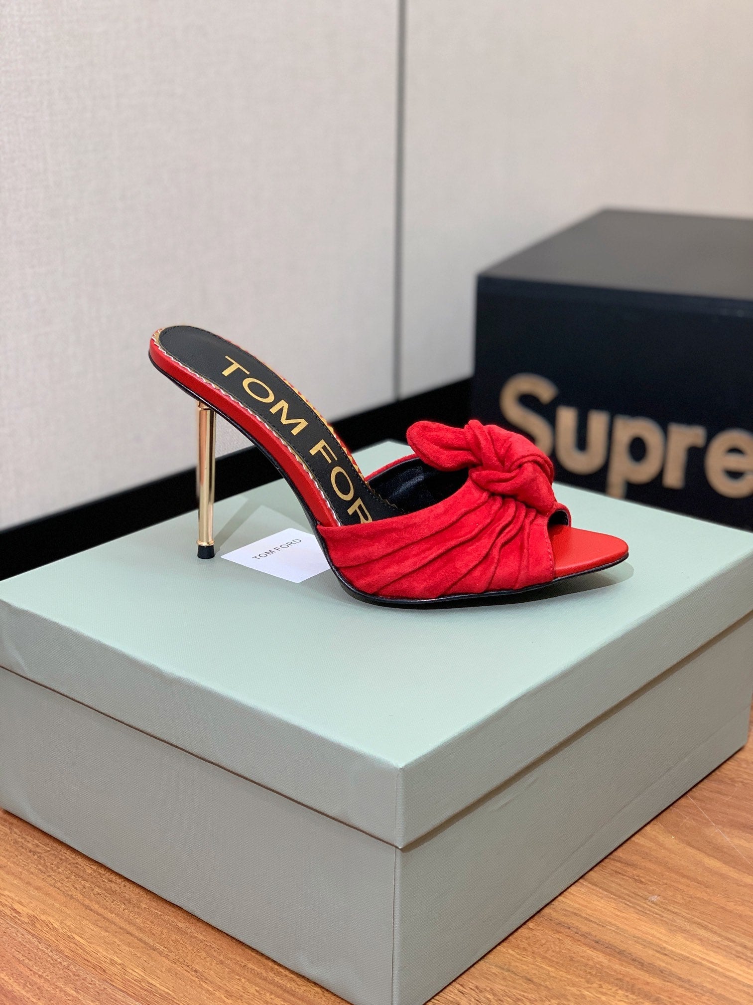 HIGH HEEL MULE 10 CM IN CHERRY RED SUEDE