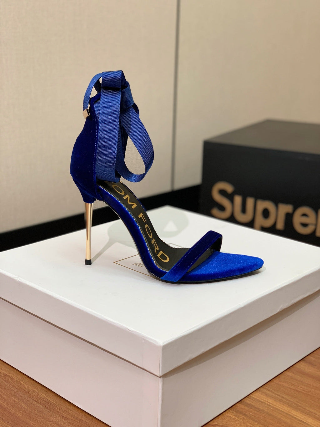 ANKLE SANDAL 10 CM IN NAVY BLUE VELVET AND SILK