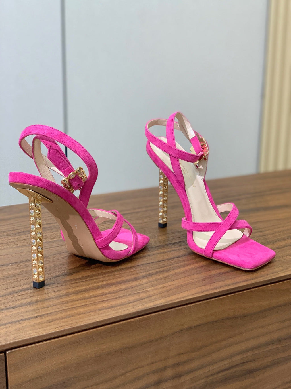 GIANVITO ROSSI 26S CRYSTAL HEELS 105 MM IN PINK SUEDE