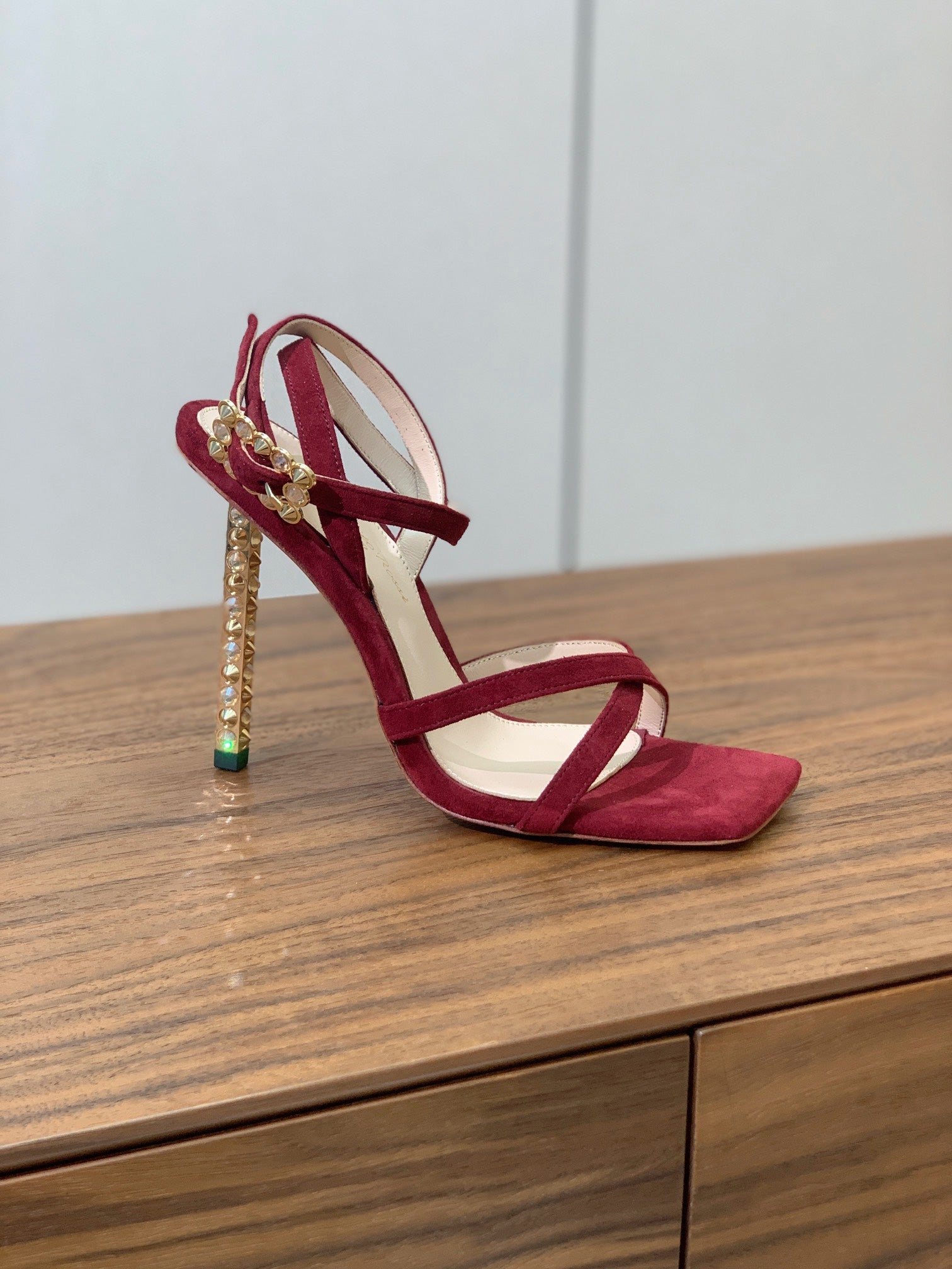GIANVITO ROSSI 26S CRYSTAL HEELS 105 MM IN DARK RED SUEDE